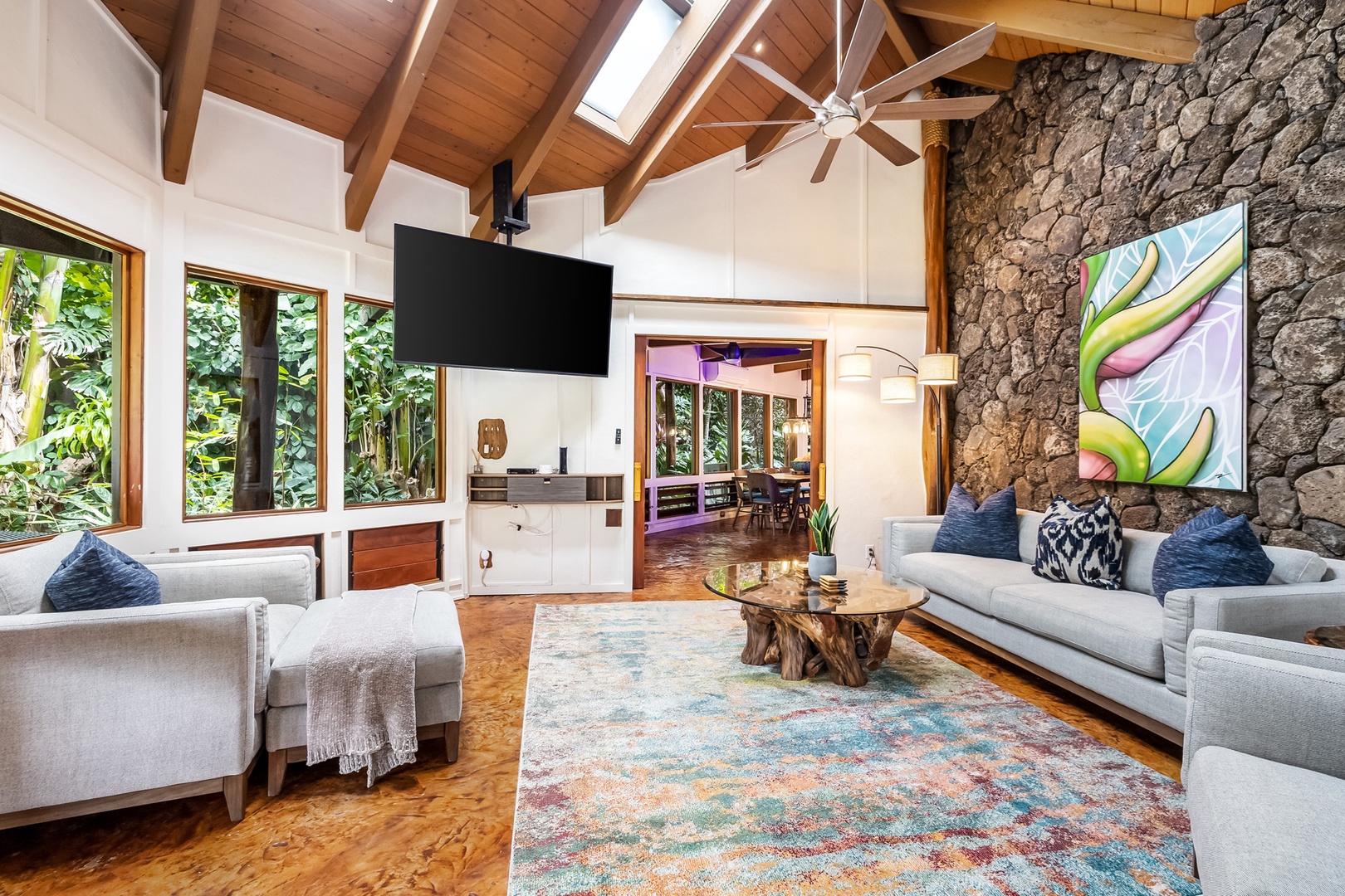 Waimanalo Vacation Rentals, Hawaii Hobbit House - Living area opens to the main dining area.