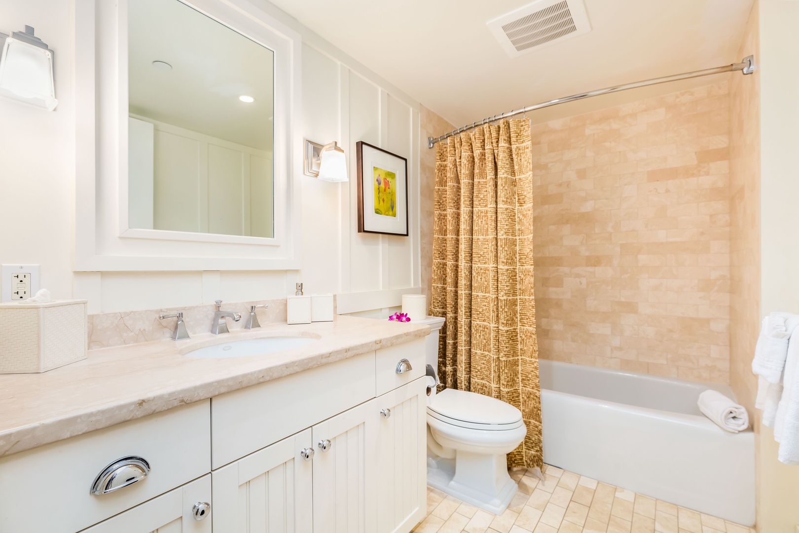 Kahuku Vacation Rentals, Turtle Bay Villas 108 - Bathroom