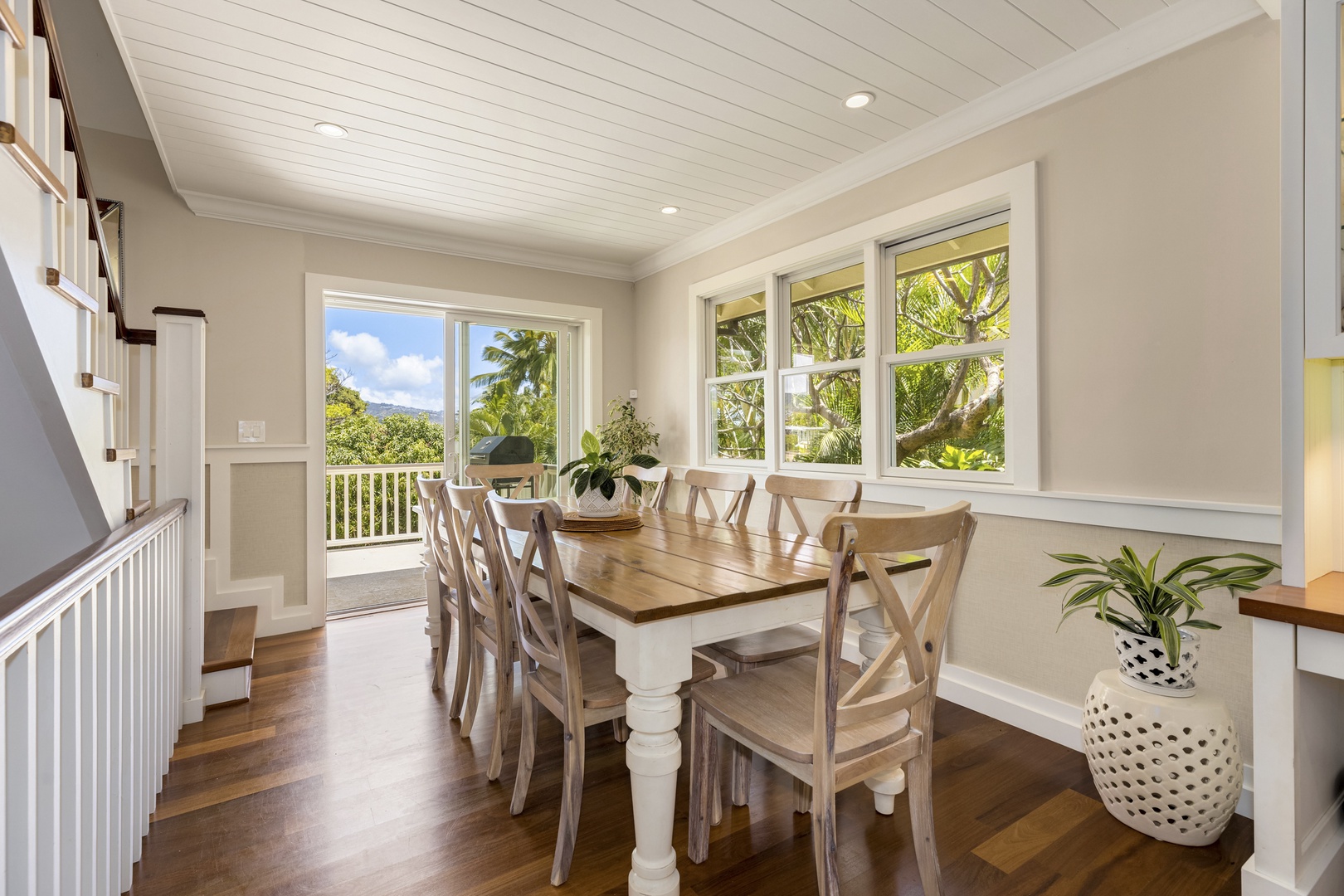 Honolulu Vacation Rentals, Hale Le'ahi* - Formal dining with seating for 8