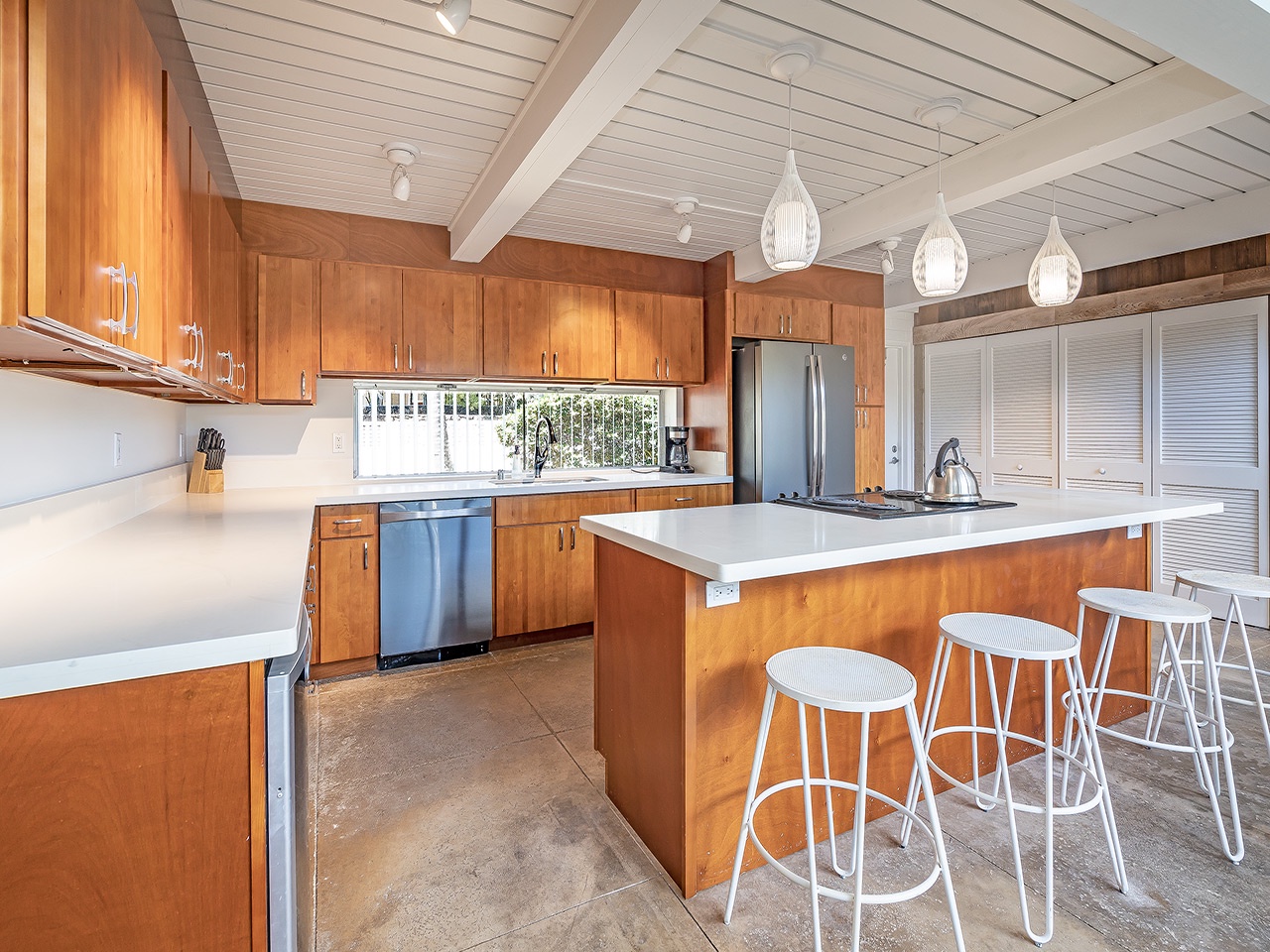 Kailua Vacation Rentals, Hale Kalio - Kitchen