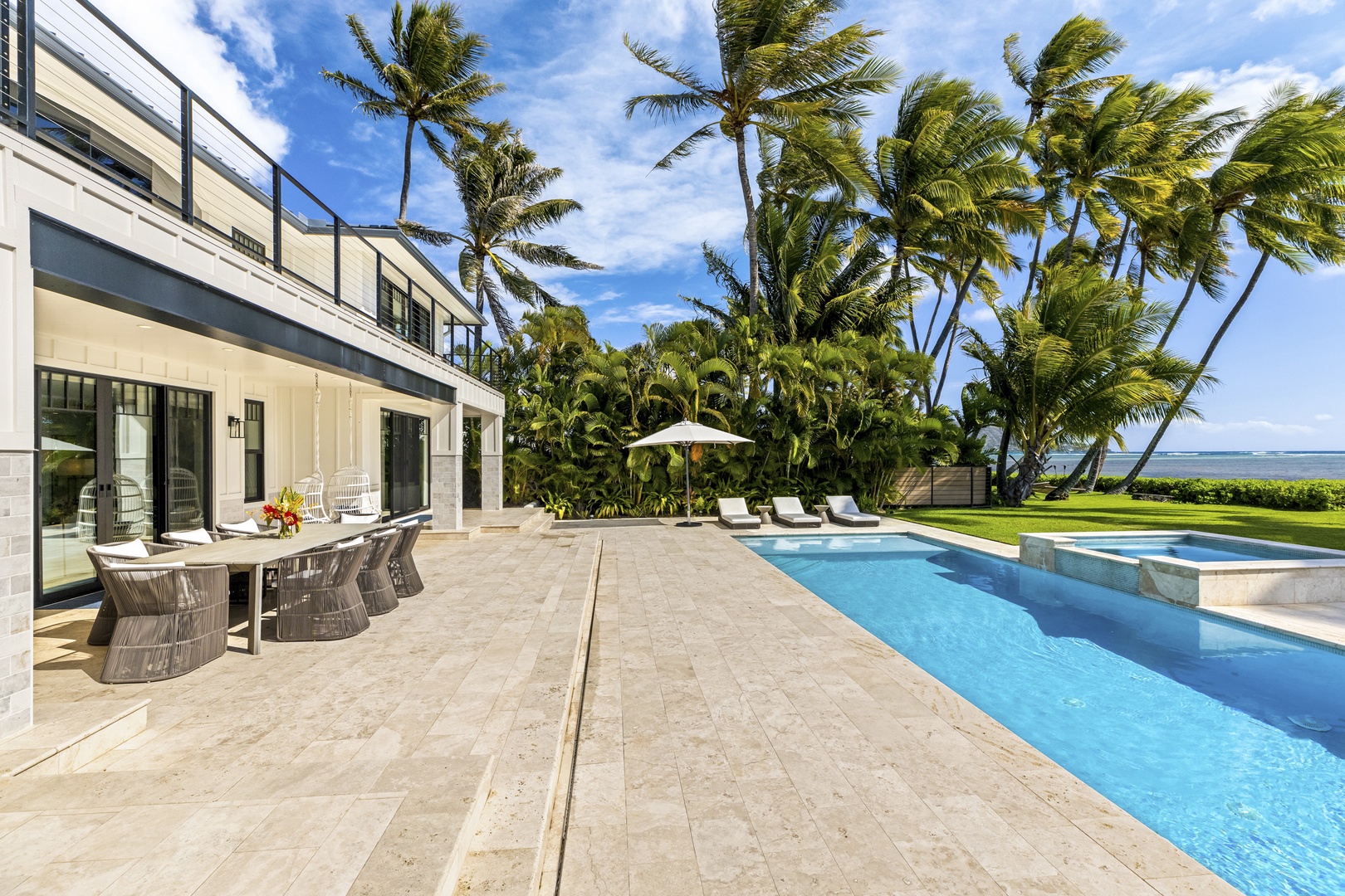 Honolulu Vacation Rentals, Niu Beach Estate - Relax at its best