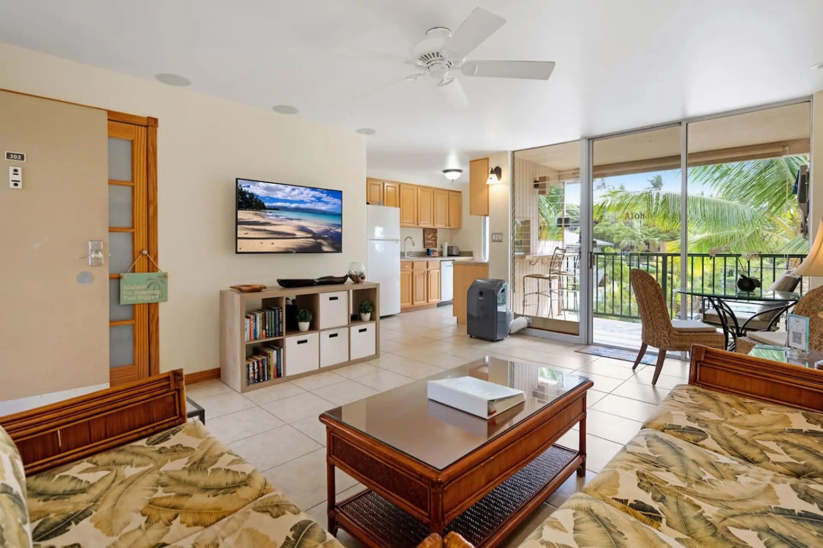 Kihei Vacation Rentals, Kalama Terrace P302 - Walk in and the layout opens straight through to the kitchen, no maze required.