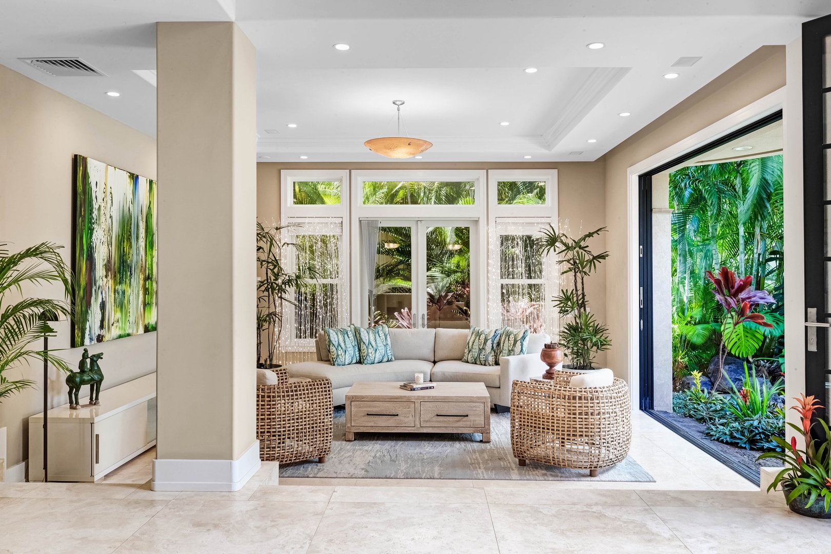 Honolulu Vacation Rentals, Pili Pono - Wraparound windows offer a lush garden view from your cozy retreat.