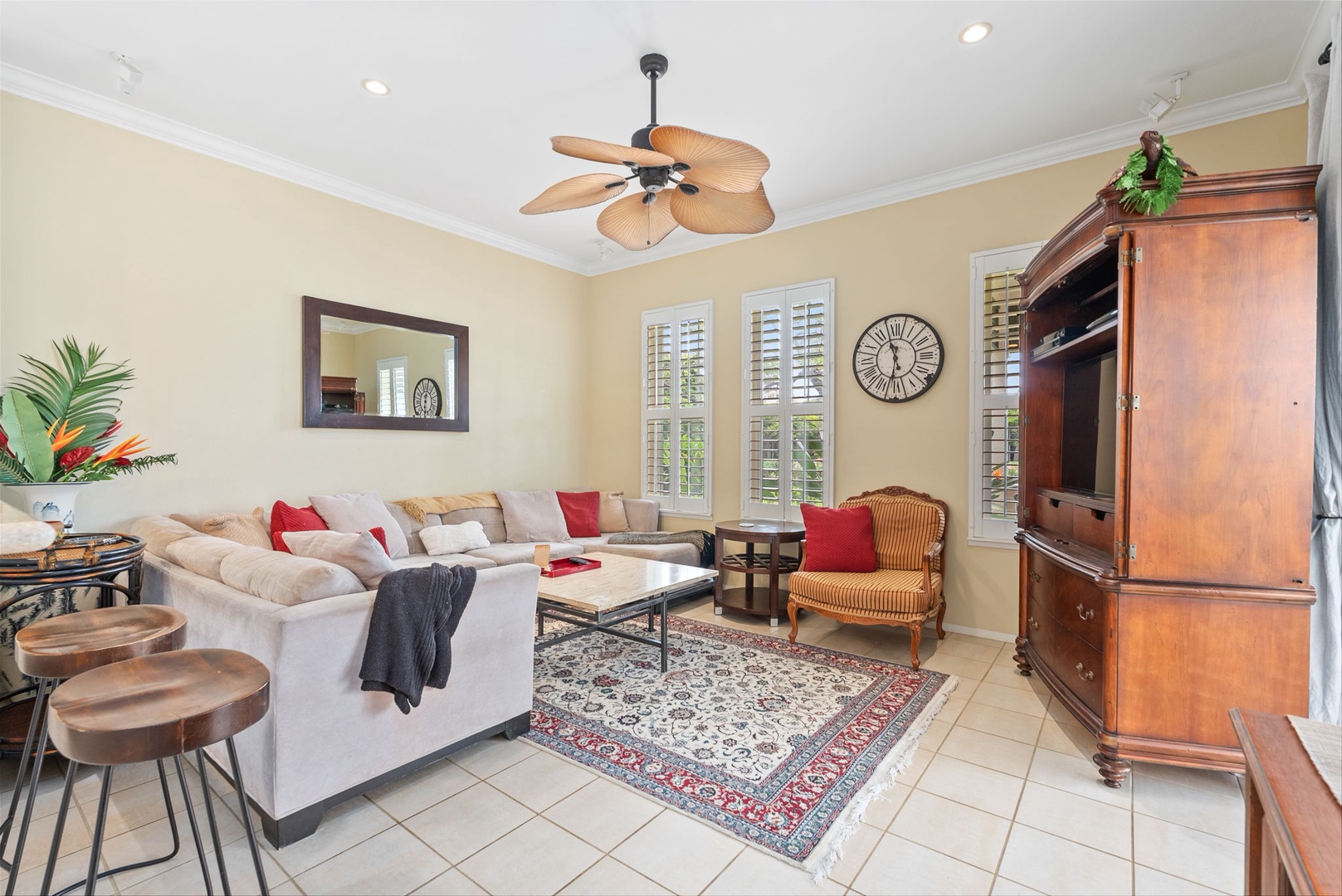 Kapolei Vacation Rentals, Coconut Plantation 1080-4 - Enough seating that the whole group lands here without anyone hunting for a spot.