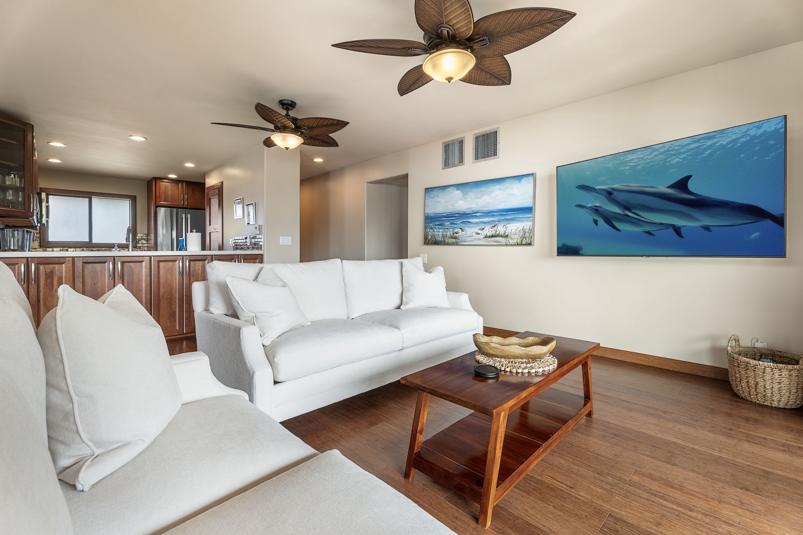 Kailua Kona Vacation Rentals, Royal Kahili 401A - Open-plan living and dining area and access to ocean views