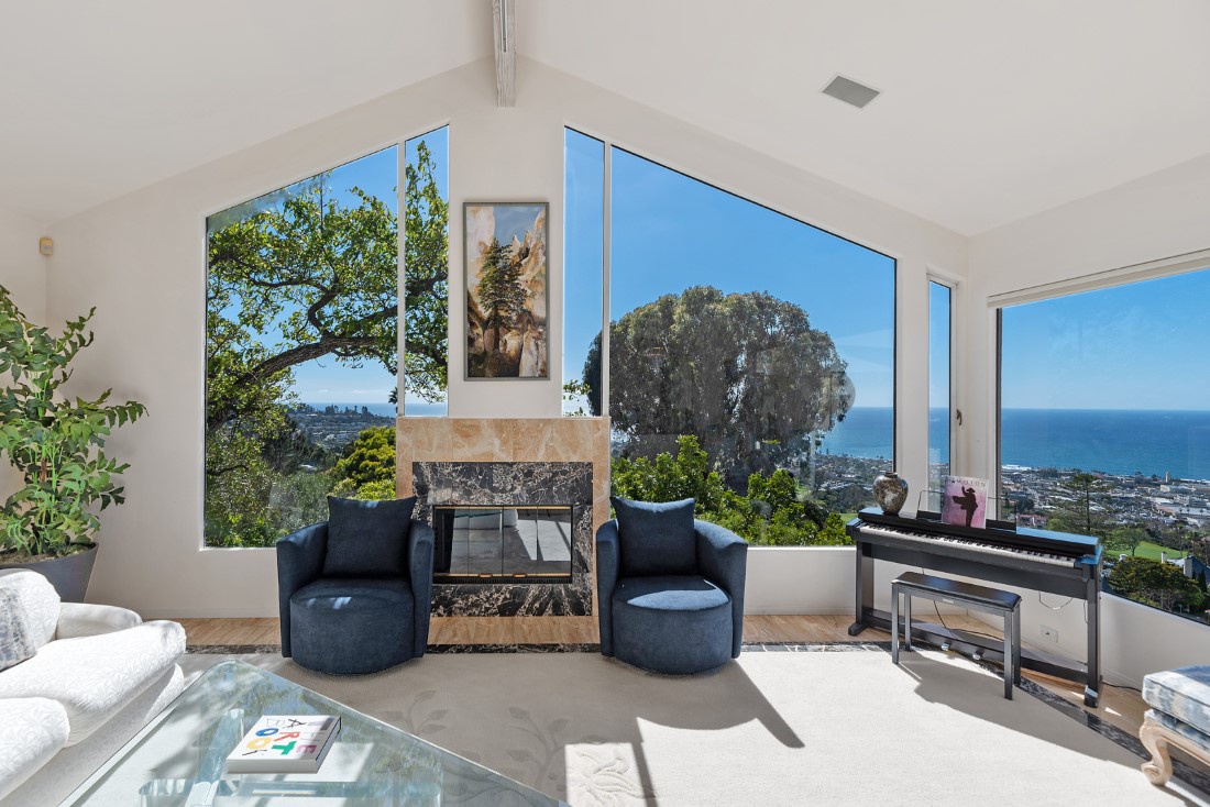 La Jolla Vacation Rentals, Sunset Villa I - This spectacular five bedroom villa is truly one of the most amazing luxury vacation rentals you’ll find in Southern California