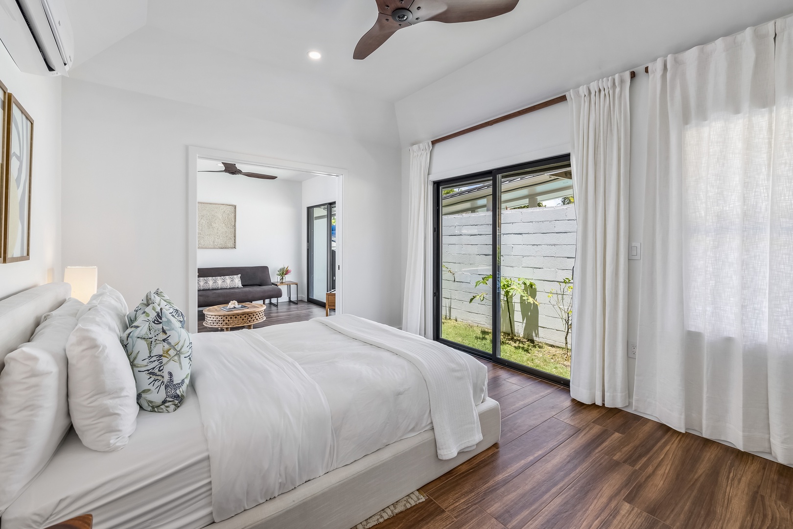 Kailua Vacation Rentals, Kailua Beach Villa - Mauka North suite with access to the bonus room