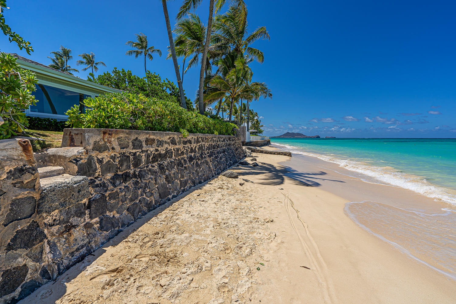 Kailua Vacation Rentals, Lanikai Seashore - Private Lanikai Beach access is available to you just beyond your backyard