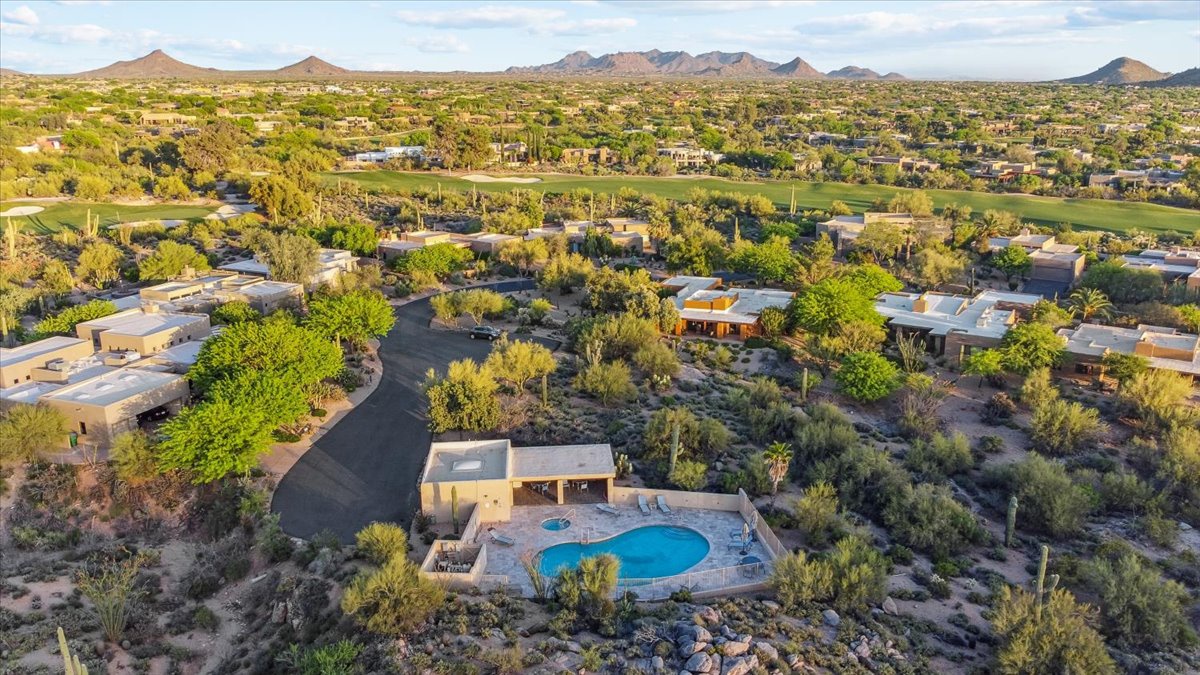 Scottsdale Vacation Rentals, Boulders Hideaway Villa - Access to two community pools/spas included in the rent