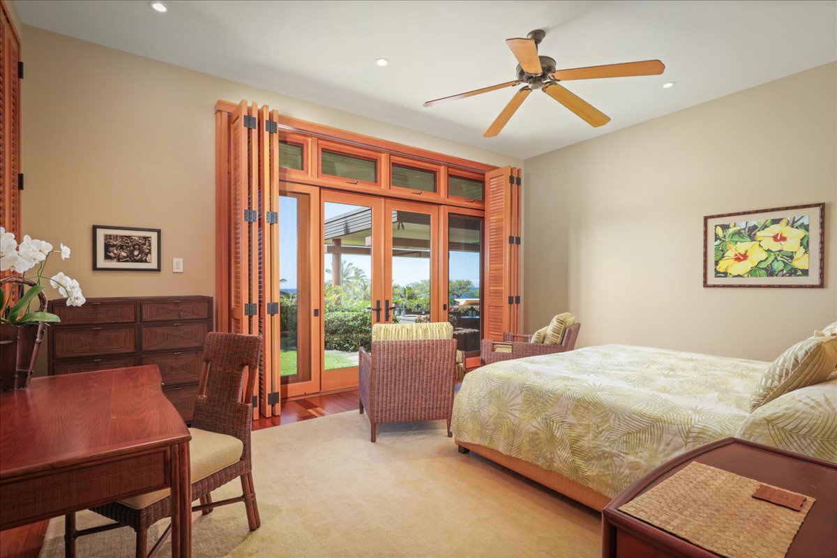 Kamuela Vacation Rentals, 5BD Estate Home at Mauna Kea Resort - Guest bedroom suite 1 -(lower level)