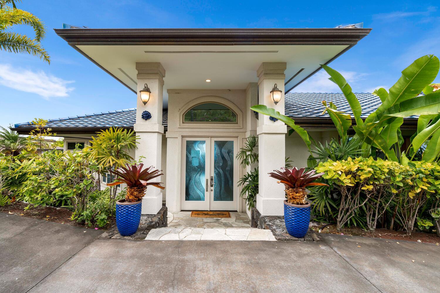 Kailua Kona Vacation Rentals, Blue Hawaii - Entrance to Blue Hawaii