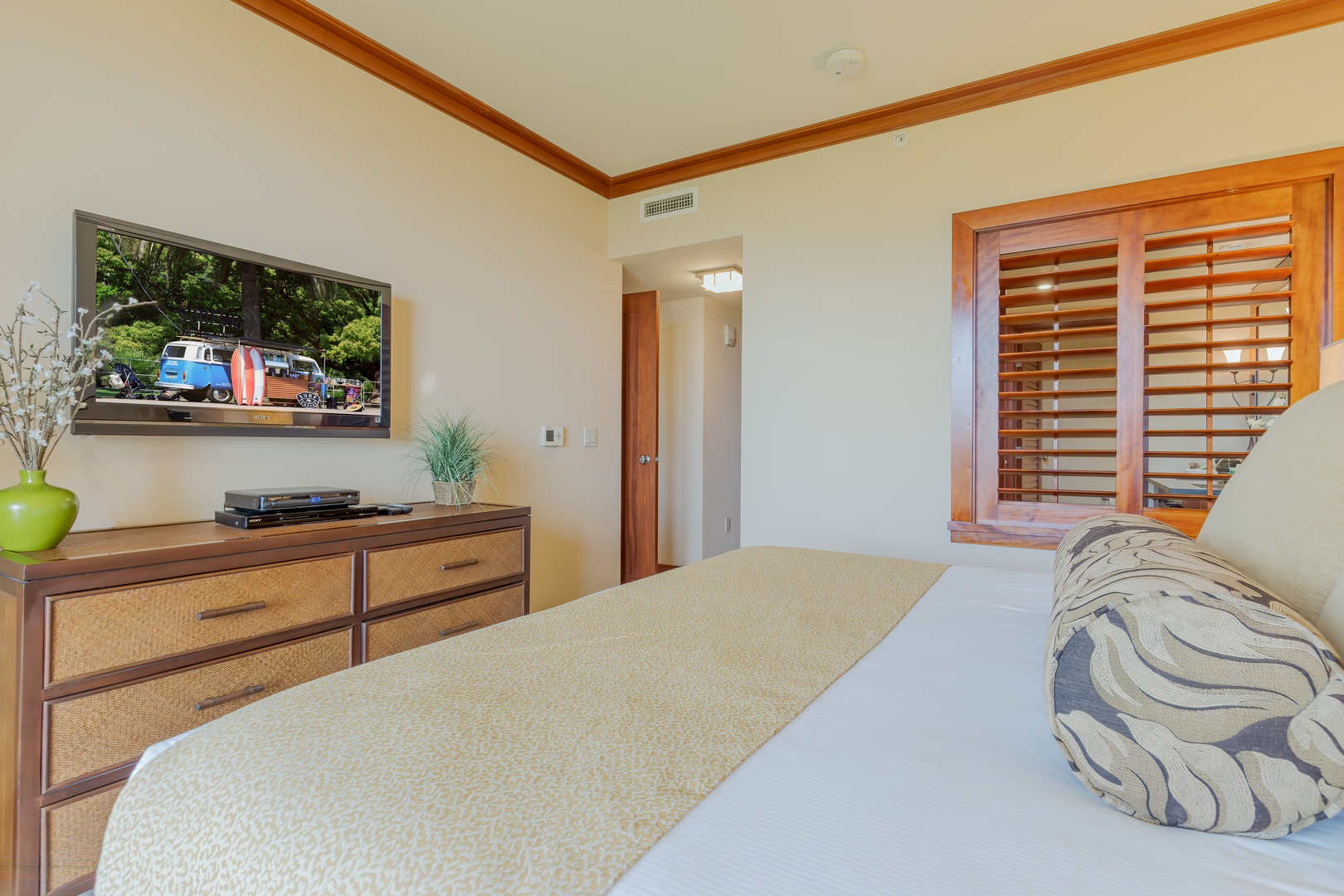 Kapolei Vacation Rentals, Ko Olina Beach Villas B1101 - Welcome to the comfortable and stylish primary guest bedroom.