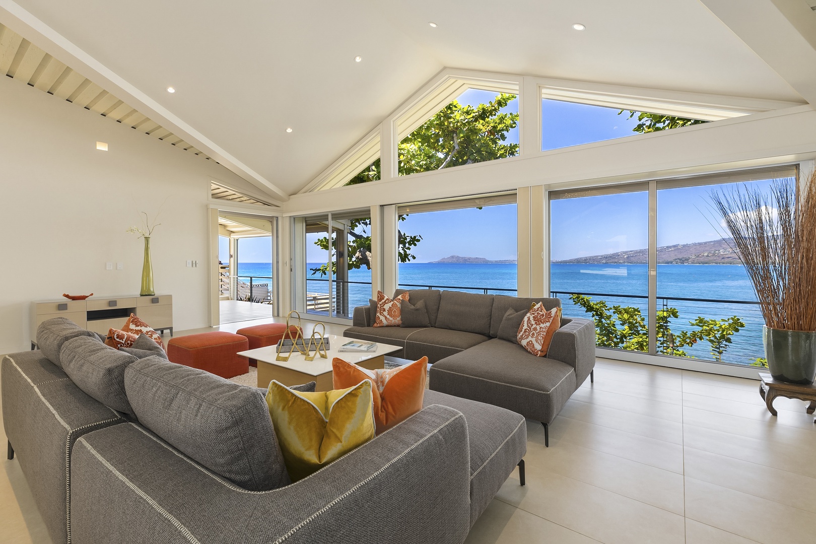Honolulu Vacation Rentals, Hanapepe House - Family Room with Ocean Views