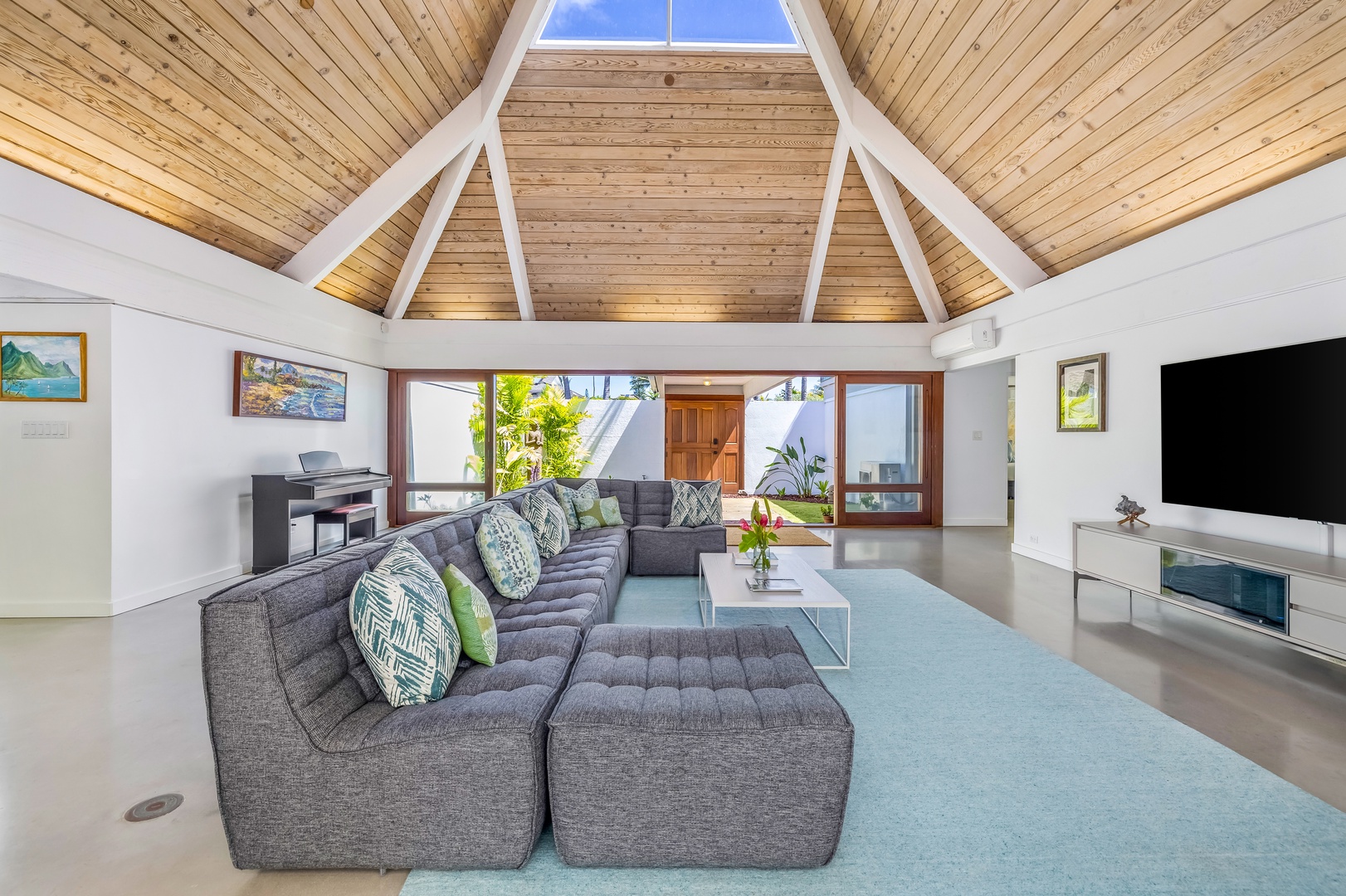 Kailua Vacation Rentals, Lokomaika'i Kailua - Living room with extra large sofa, perfect for the whole family to gather!