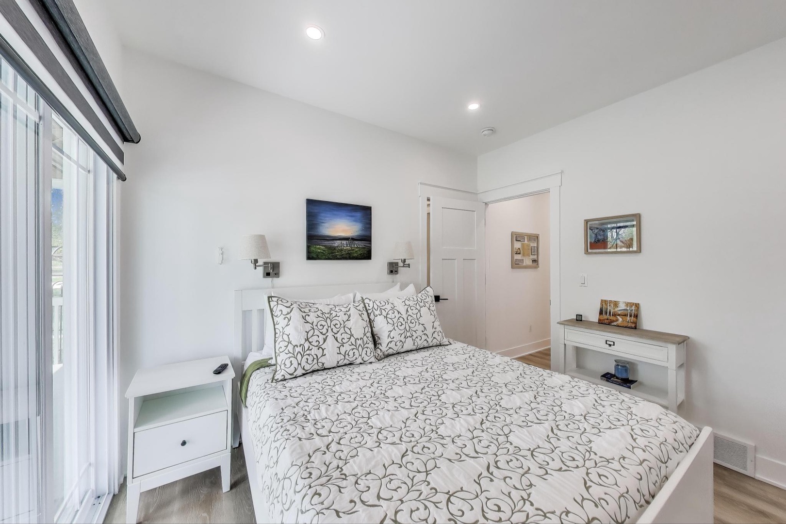 Primary Queen Size Bed