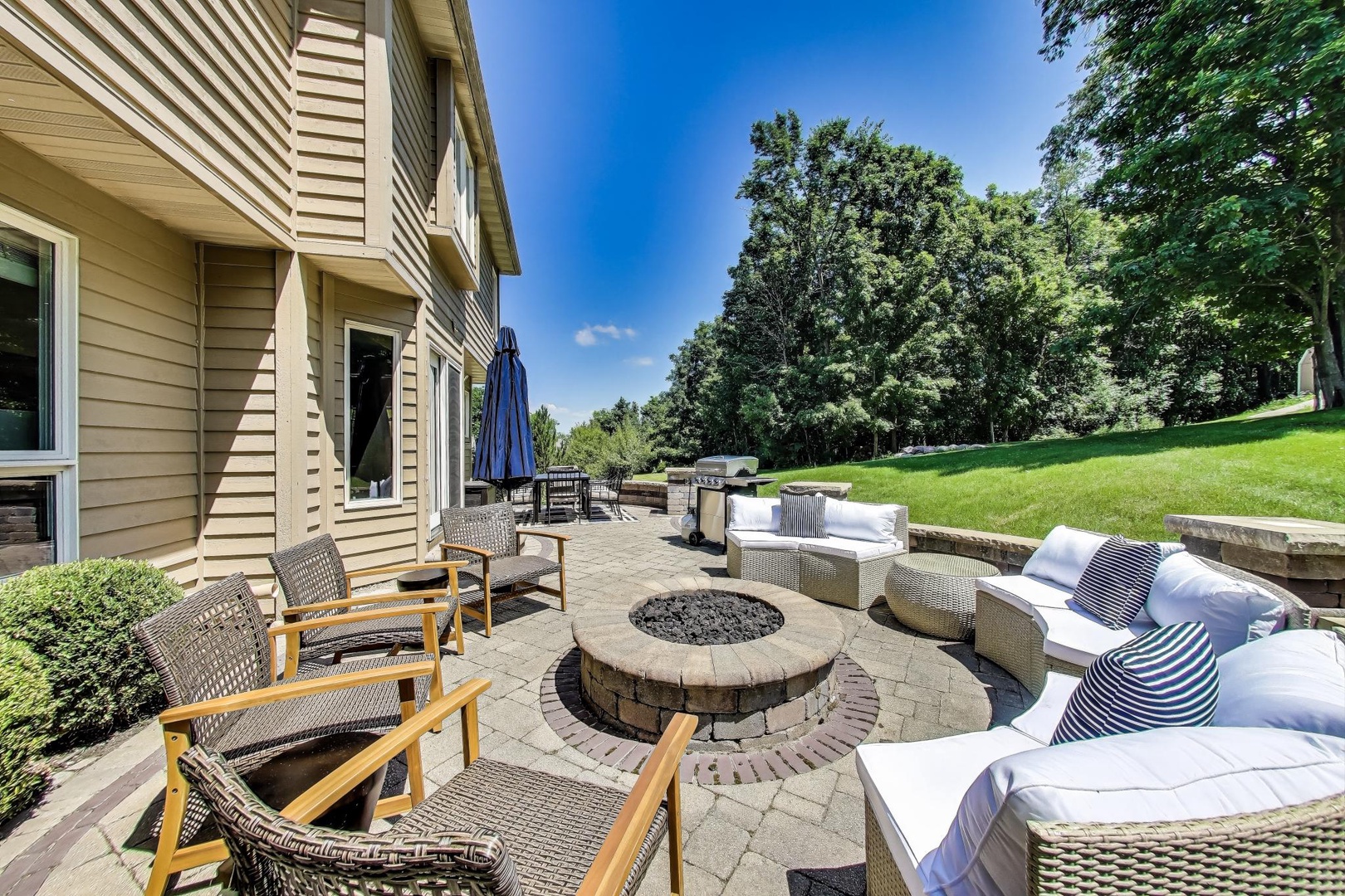 Patio with Gas Fire Pit