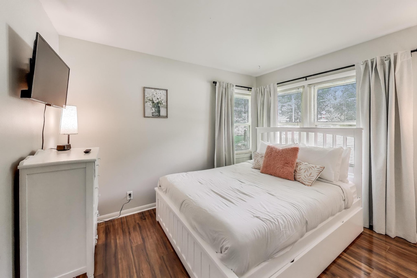 Queen Bedroom 2