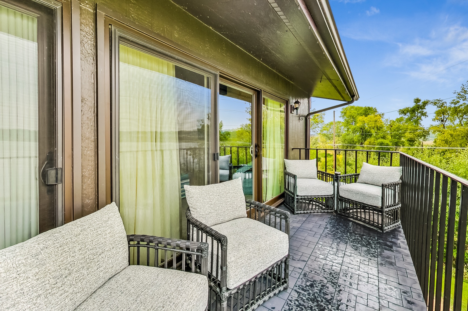 Balcony Seating