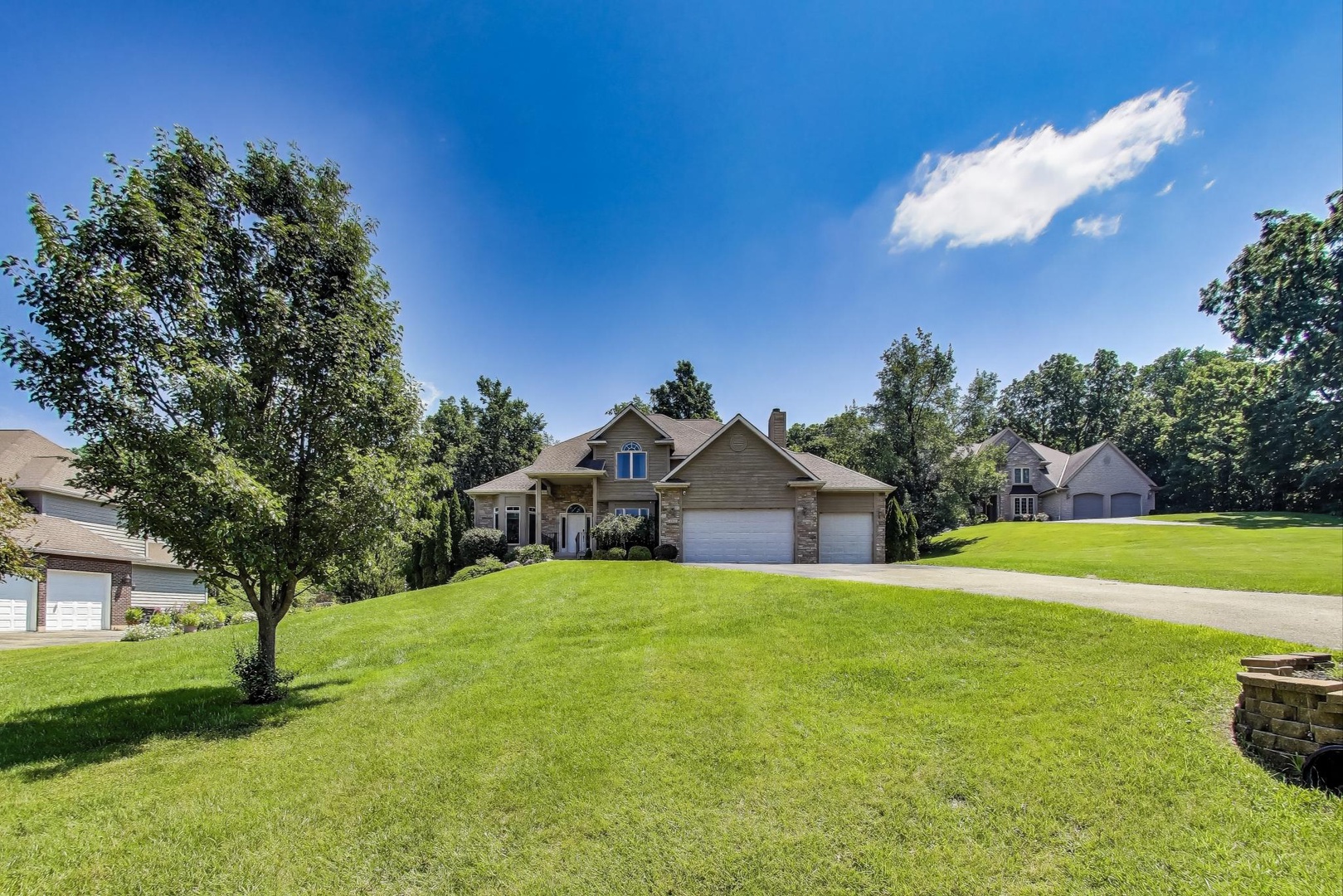 Expansive Lot on Hill