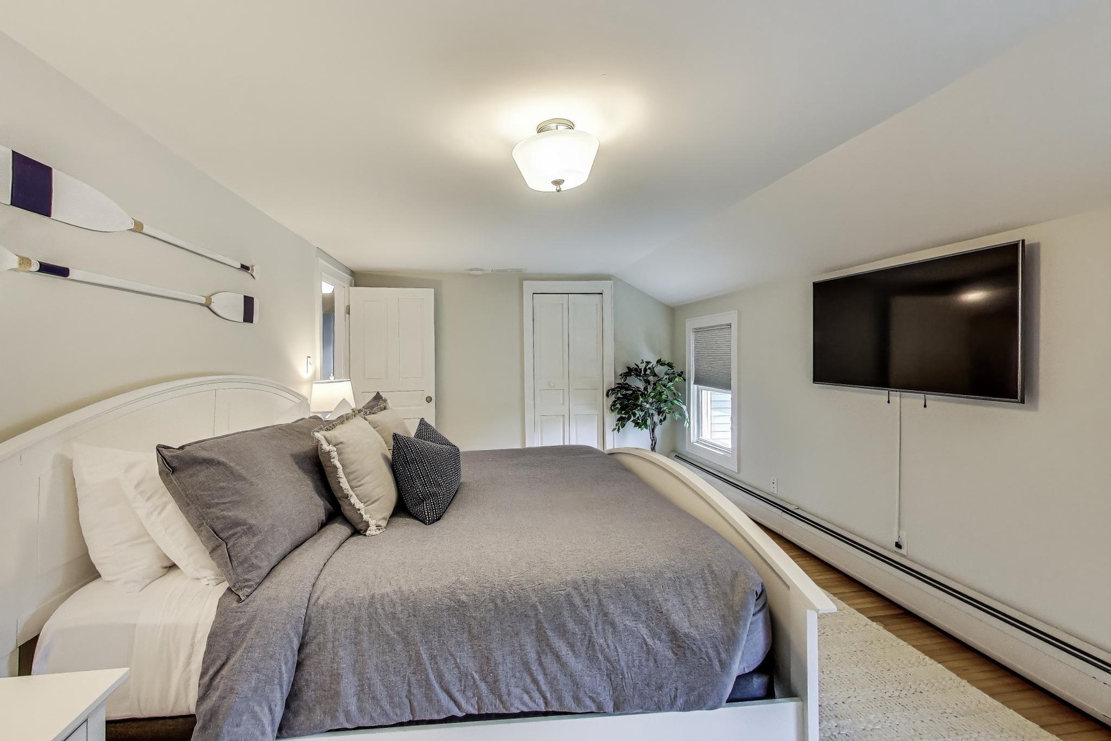 King Bedroom 2