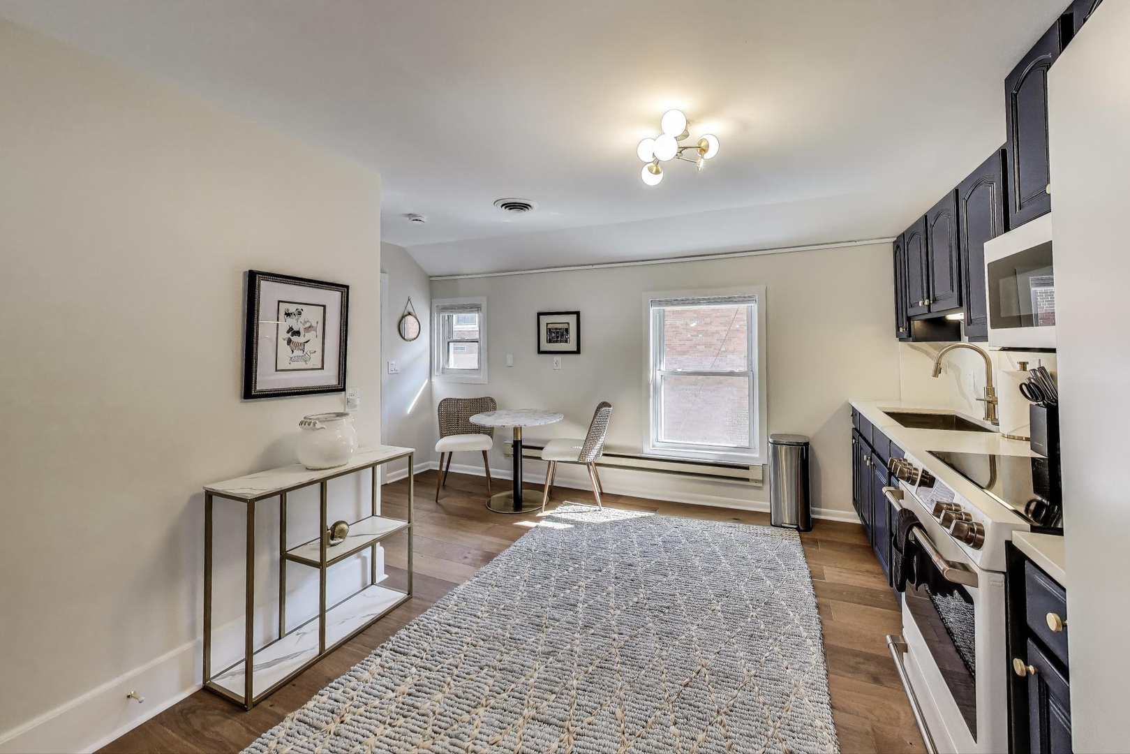 Coach House Kitchen / Dining Nook