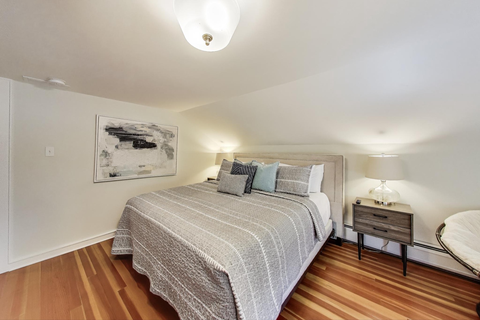 King Bedroom 1