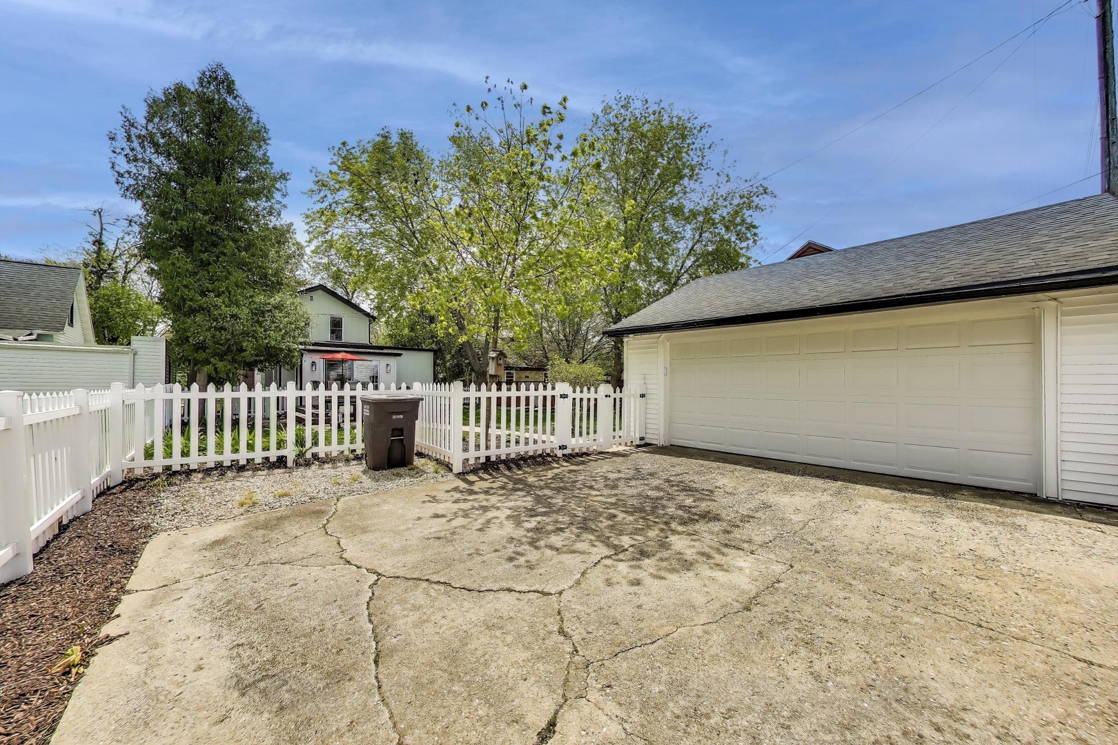 Parking in Driveway for 2-3 Vehicles