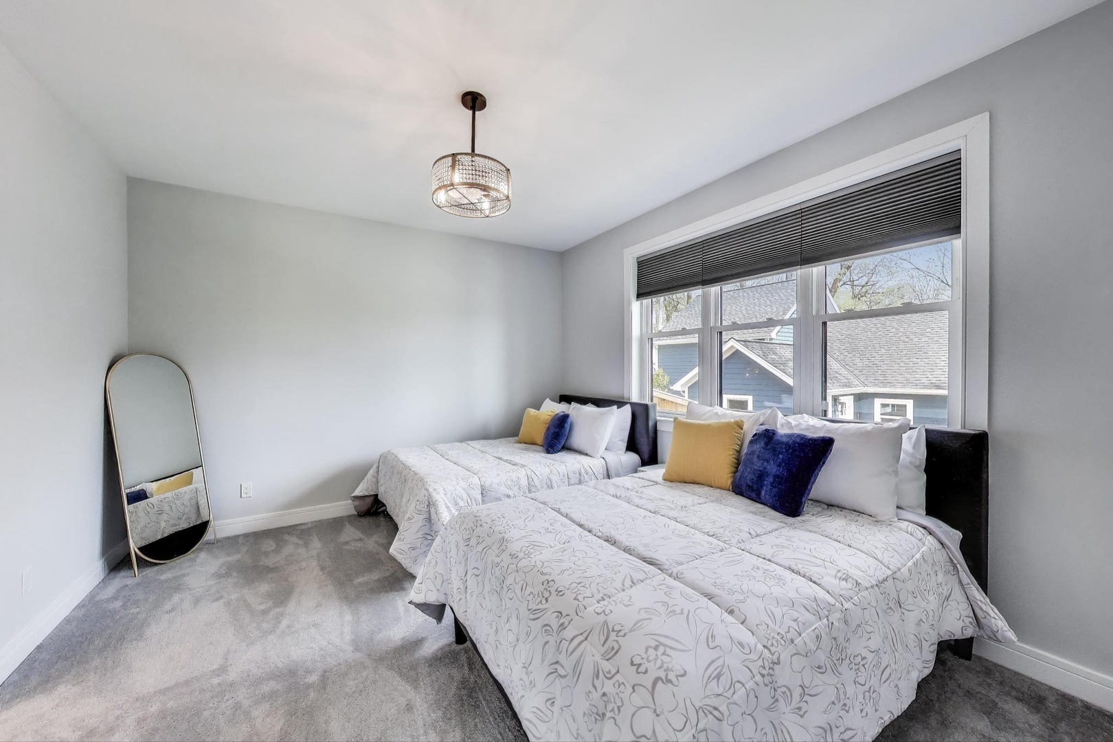 Bedroom with 2 Full Beds