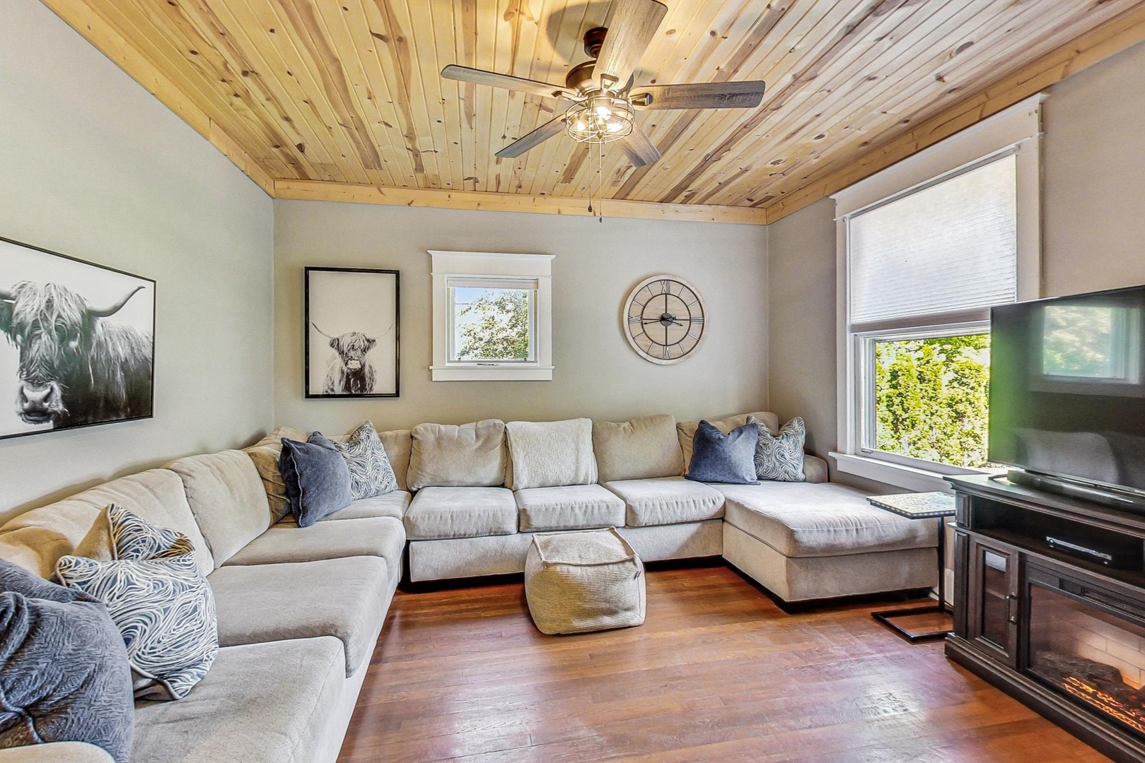 Large Sectional Sofa in Living Room