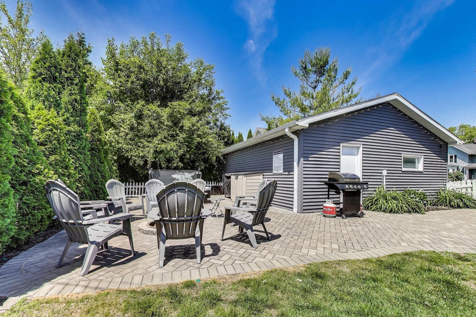 Large Patio with Fire Pit and Gas BBQ Grill