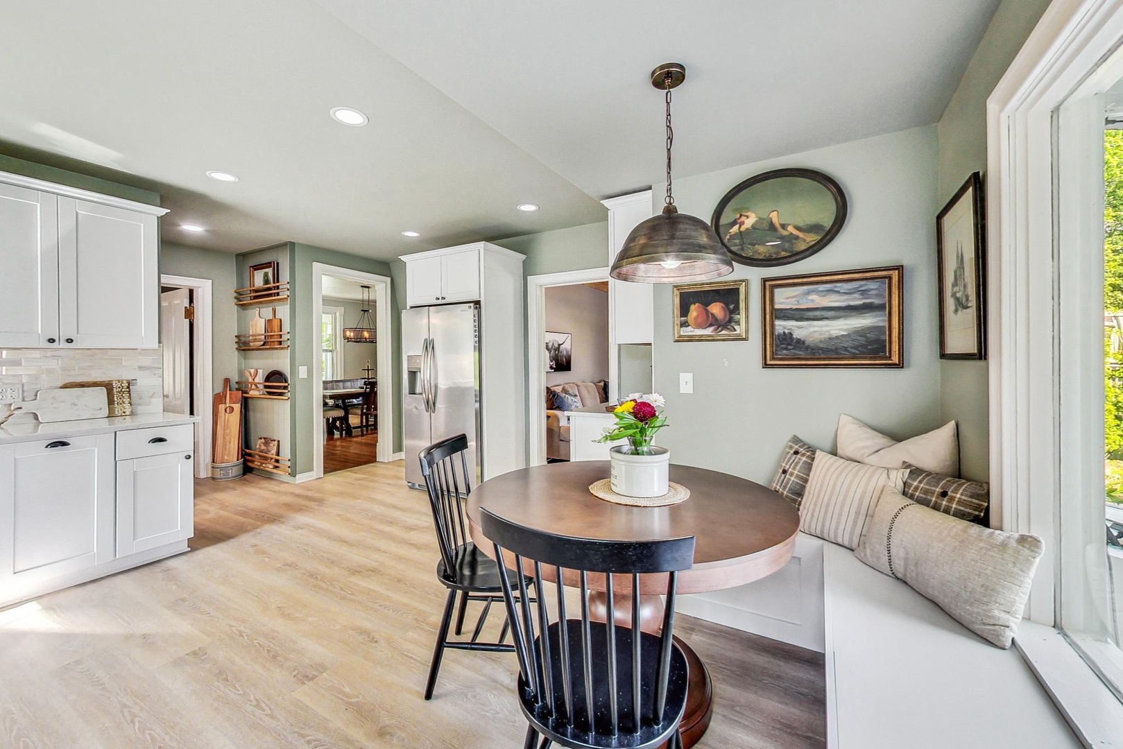 Breakfast Table Nook