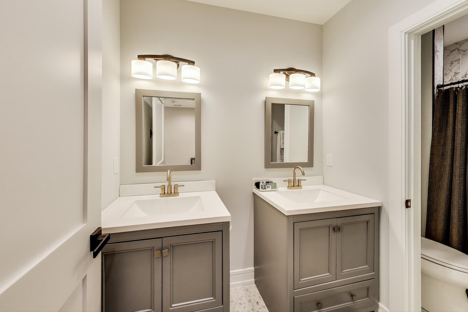 Primary Ensuite with Dual Vanities