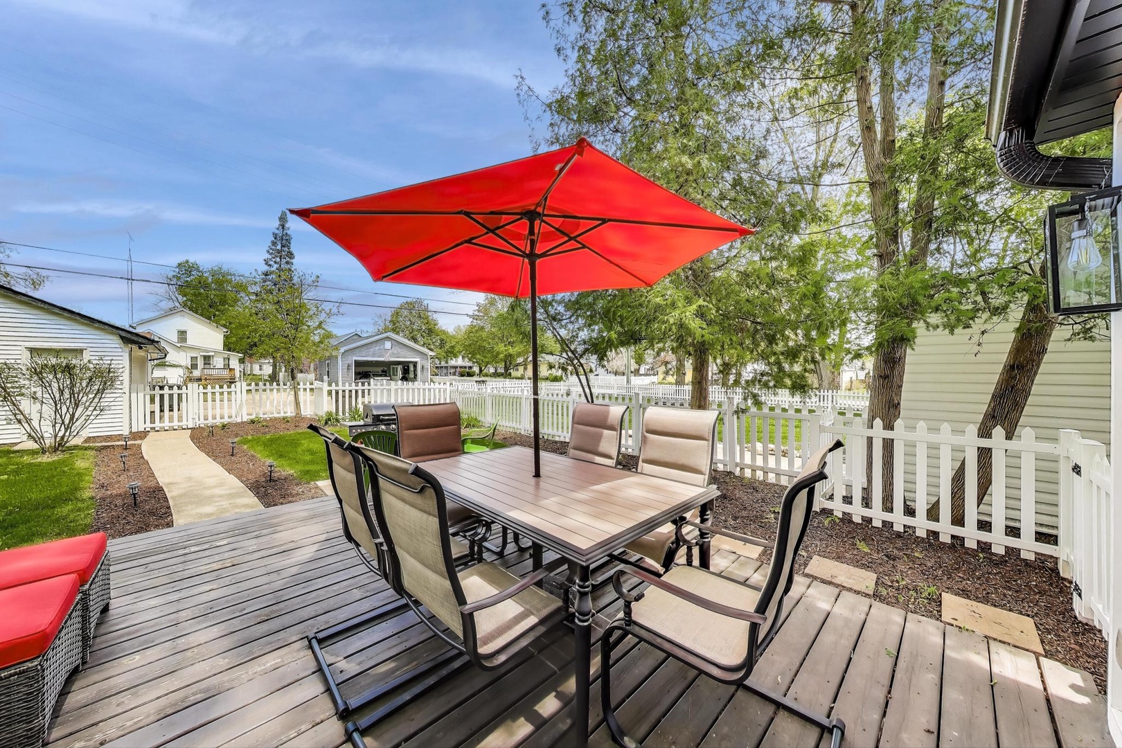 Backyard Deck with Patio Table & Chairs