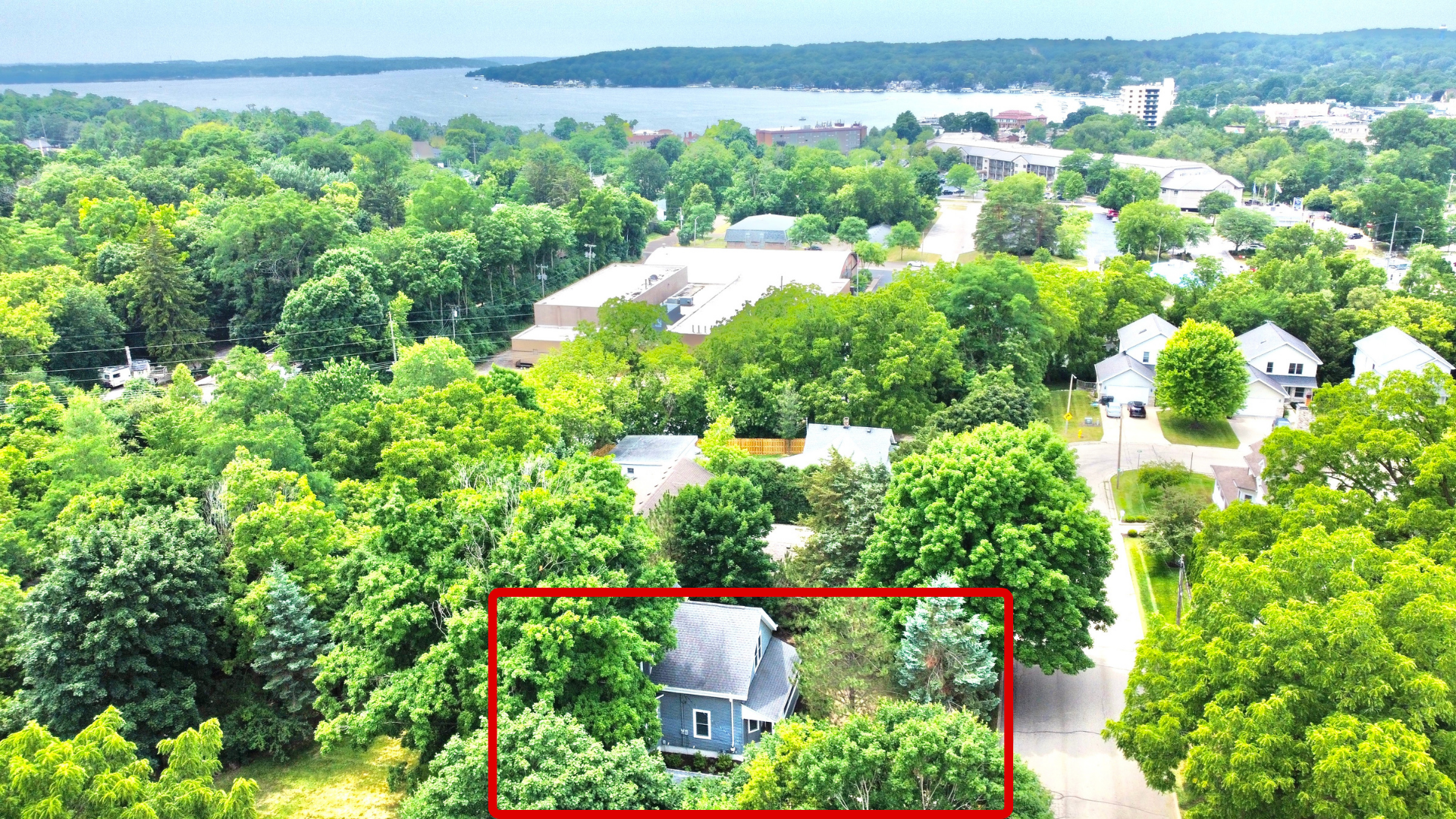 The Darwin Aerial with View of Geneva Lake