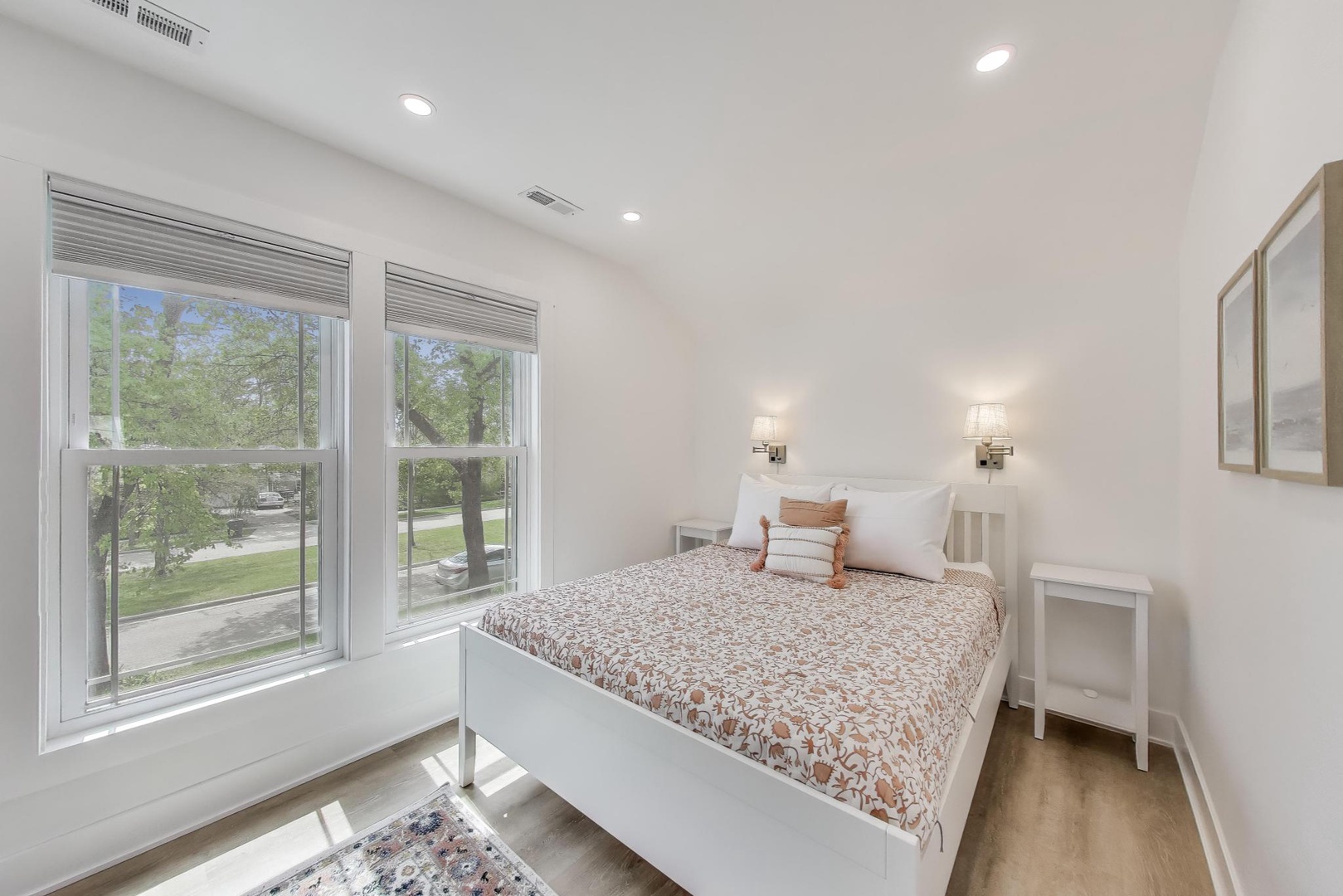 Bedroom 2 with Queen Bed