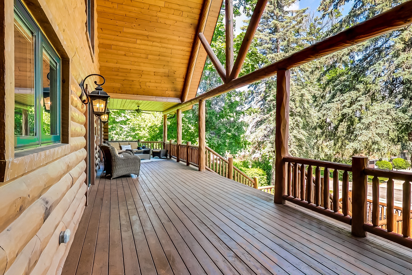Larch Porch with Room for Everyone