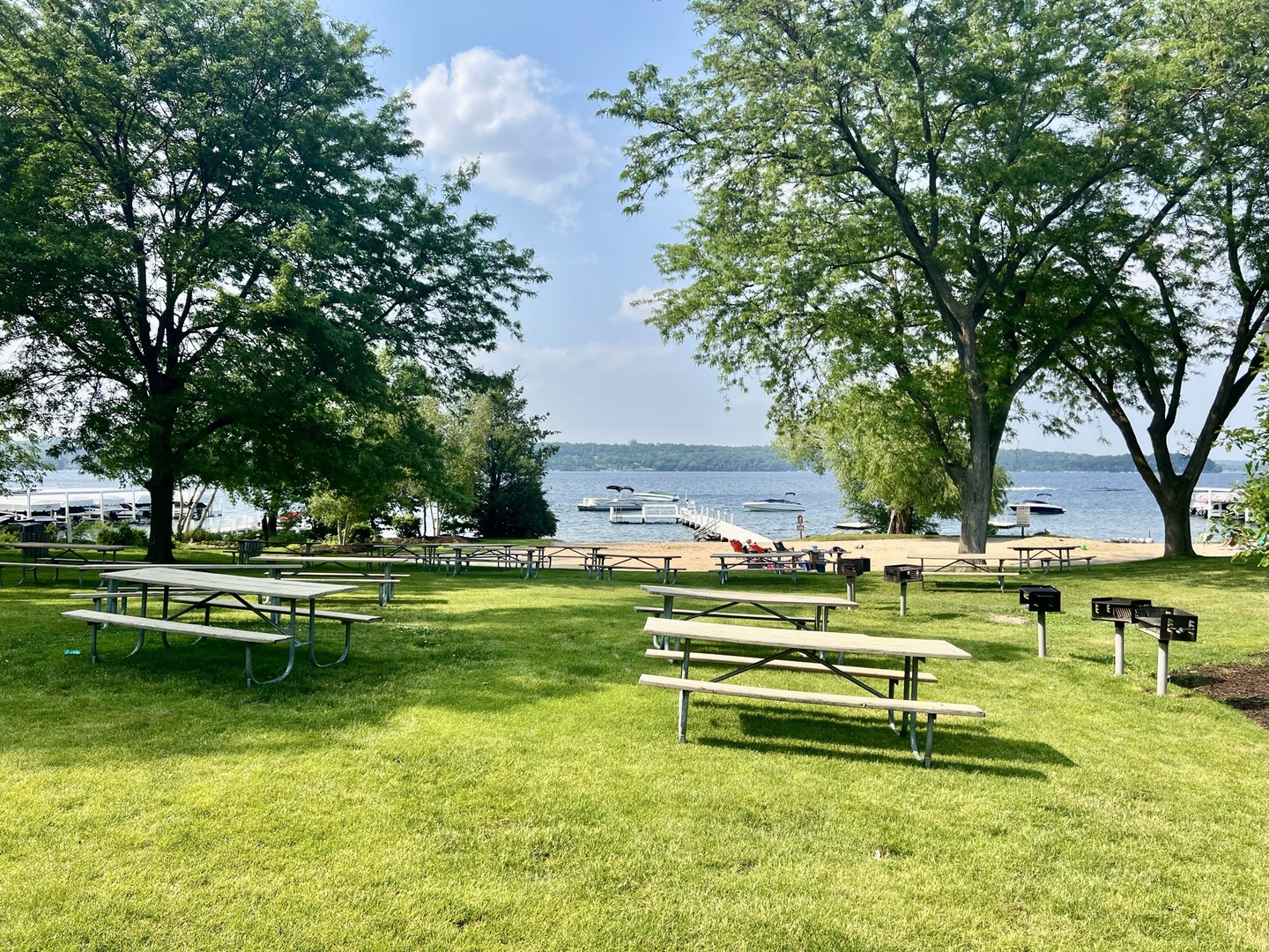 Abbey Springs Lakeside Picnic Area