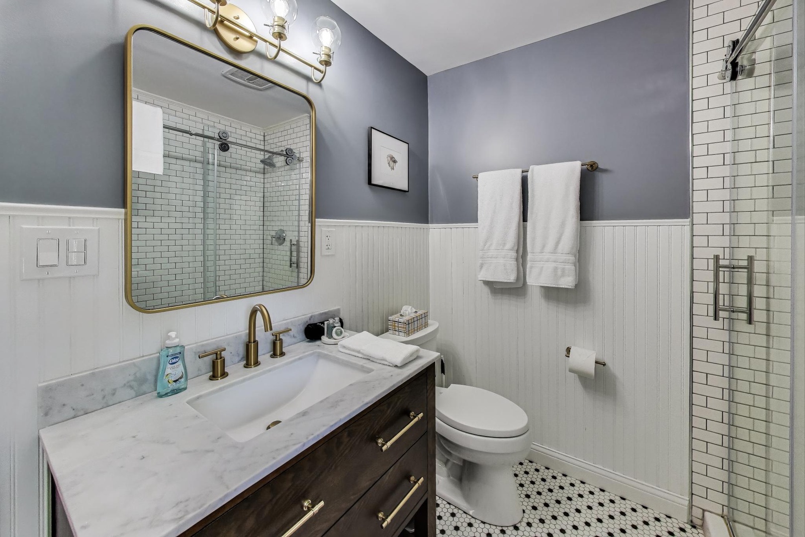 Main House Upstairs Bathroom