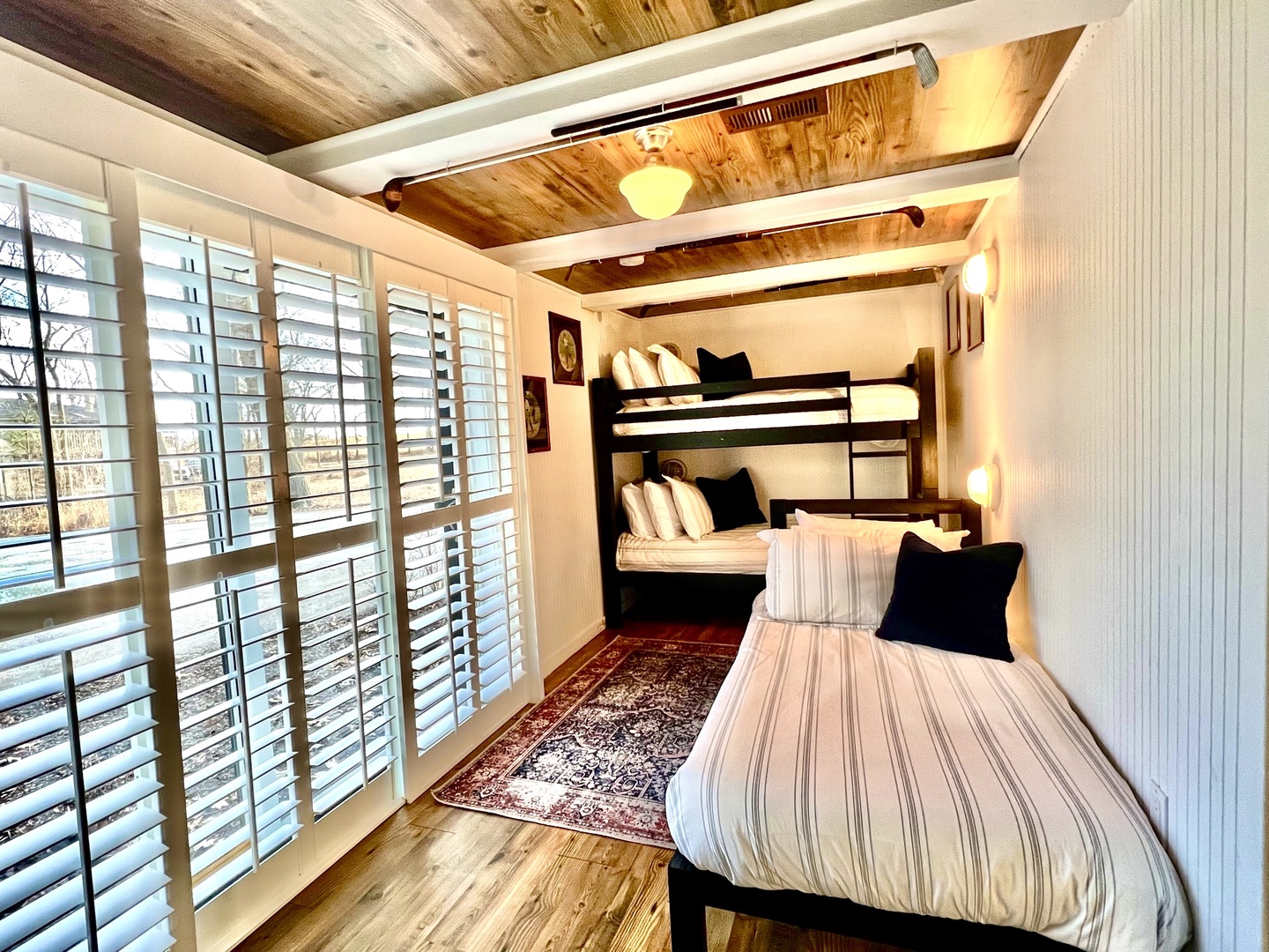 Bedroom 3 with Twin Bunks and Twin Bed
