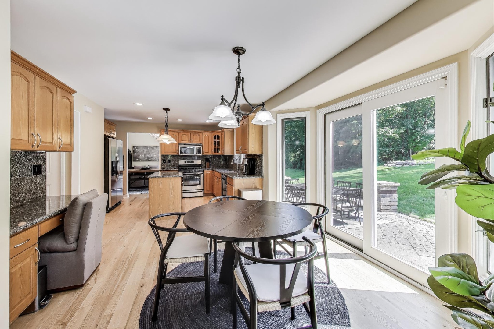 Eat-in Kitchen for 4