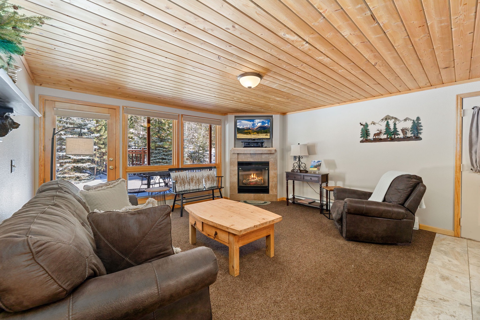 Creekside Suites 01