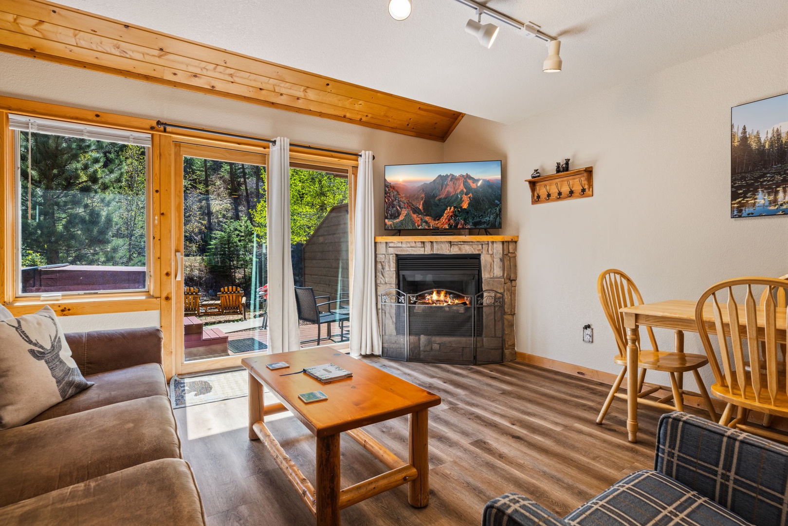 Creekside Condos G (HT)