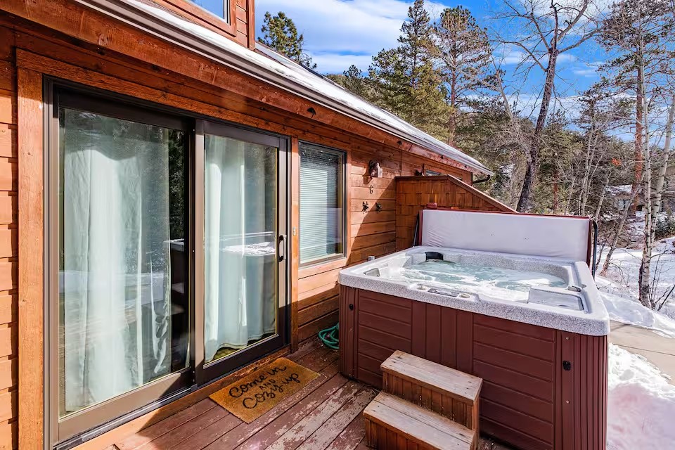 Creekside Condos G (HT)