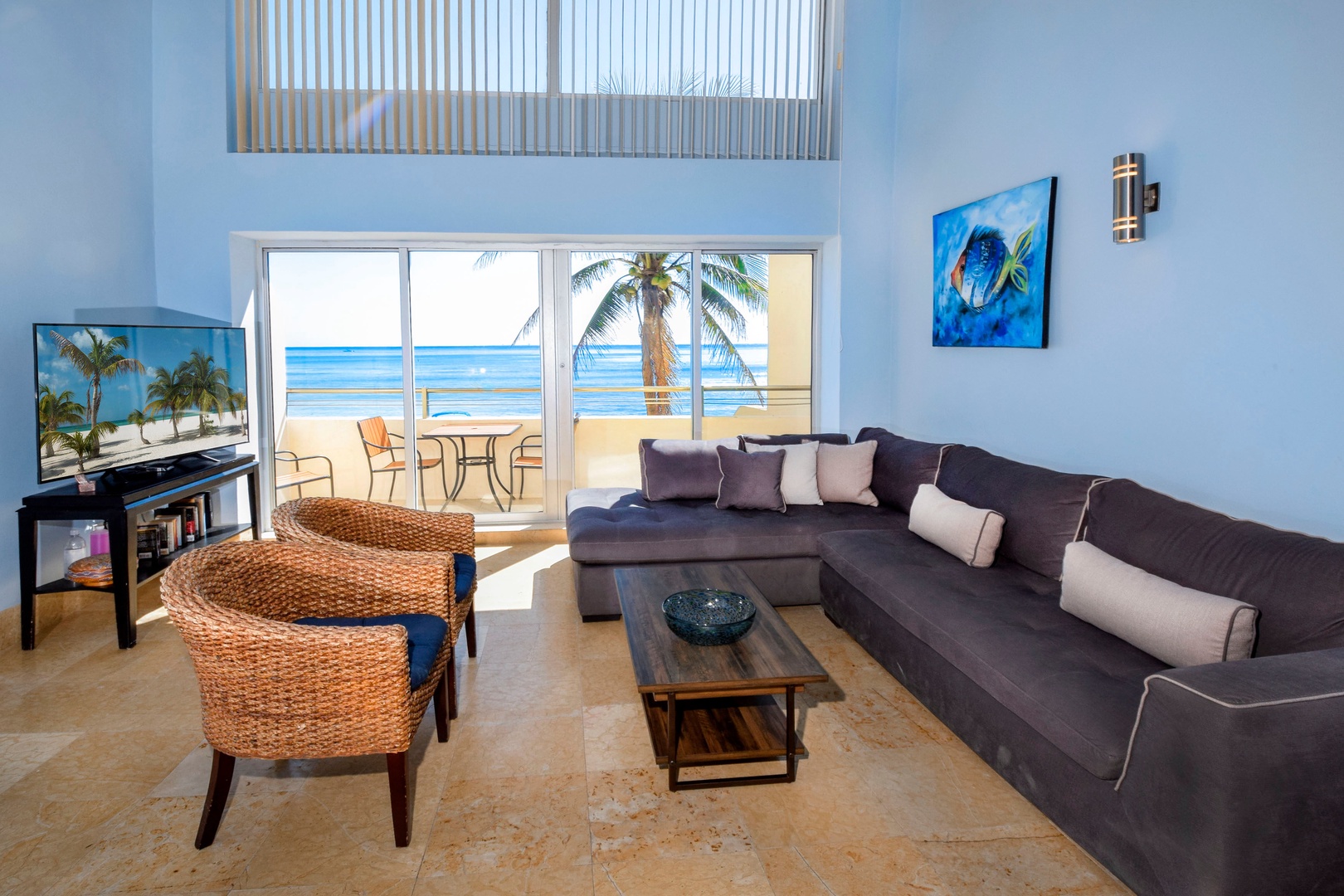 Best Rates in Playa, Oceanfront 2 BR Unit
