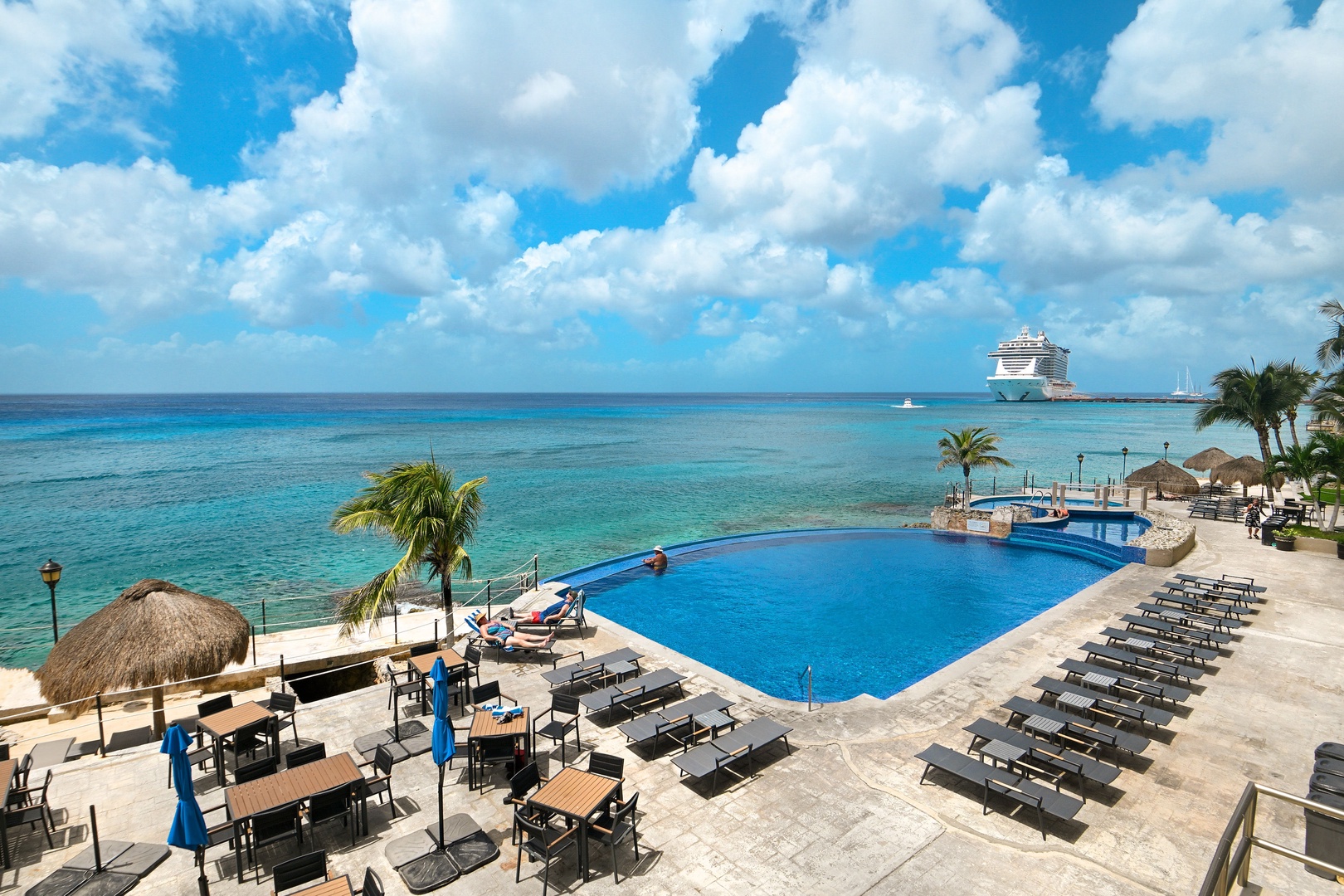 Oceanfront Condo w/ Terrace, Pool, Views