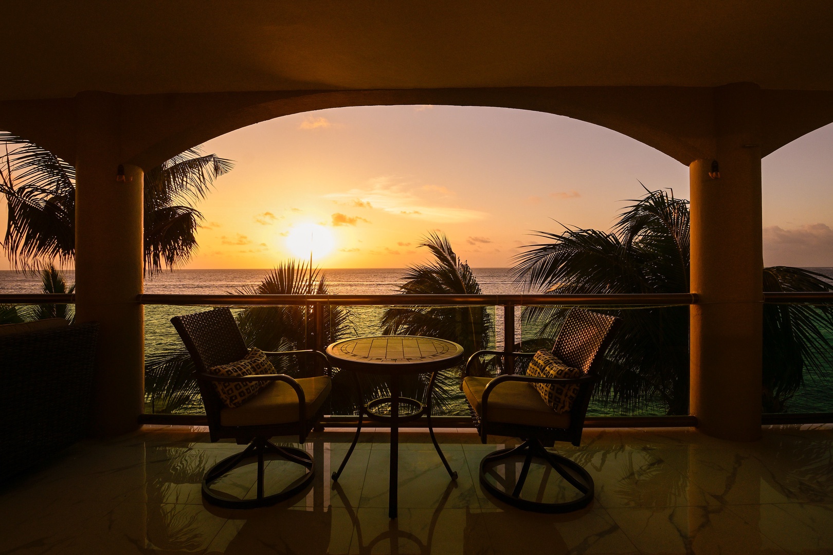 Luxury 4 Bdrm Oceanfront in Cozumel Cantil 3CN