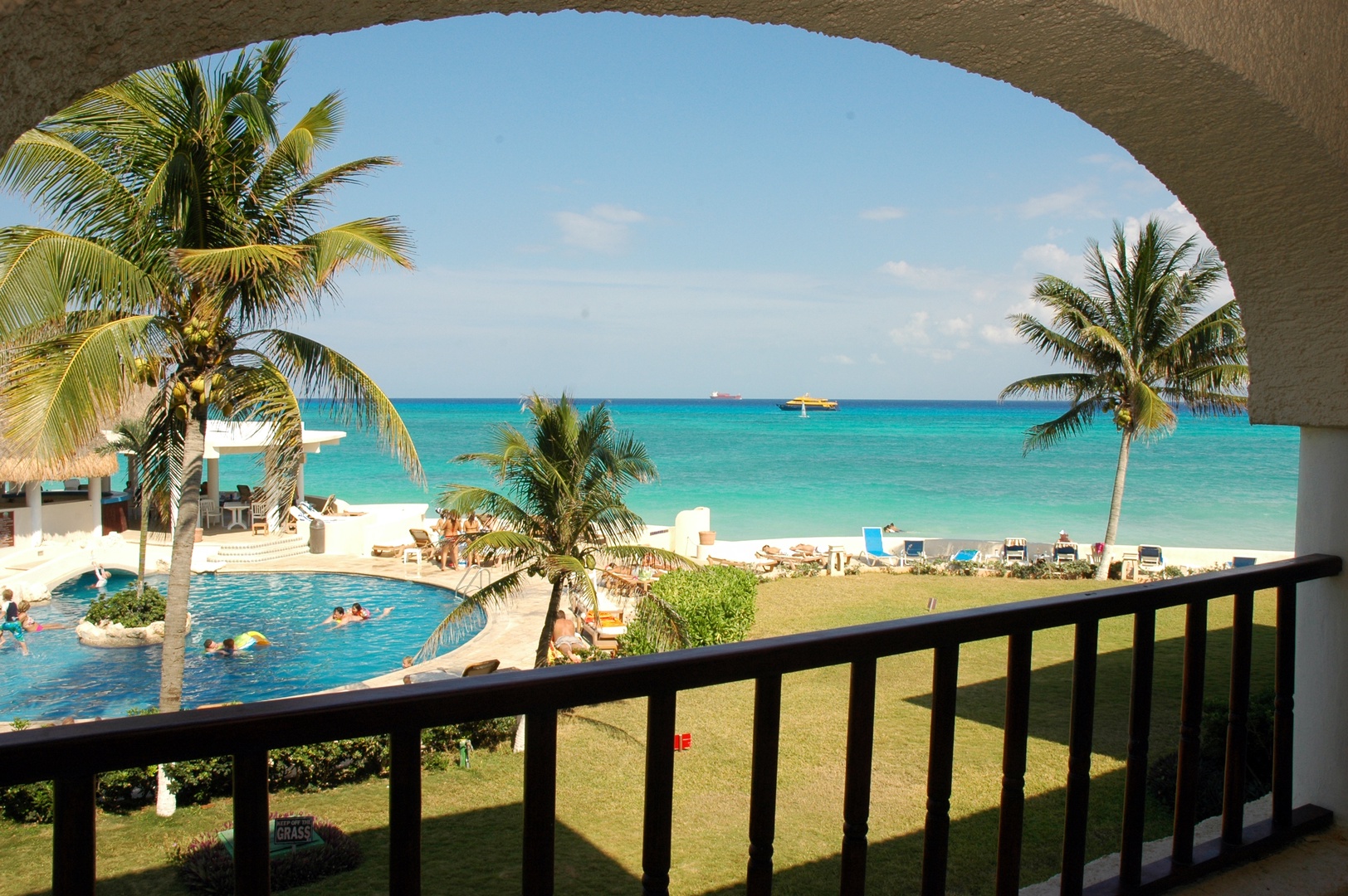 Caribbean Retreat with/ Ocean Views & Pool