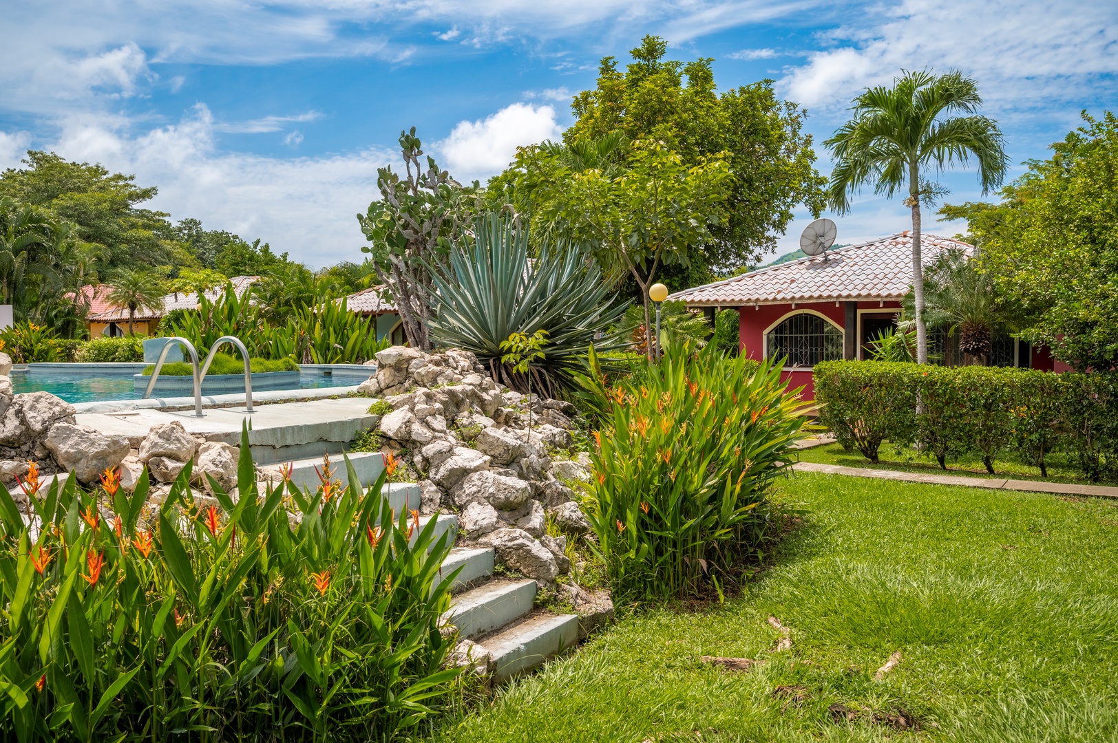 Serene Playa Potrero Home near Beach