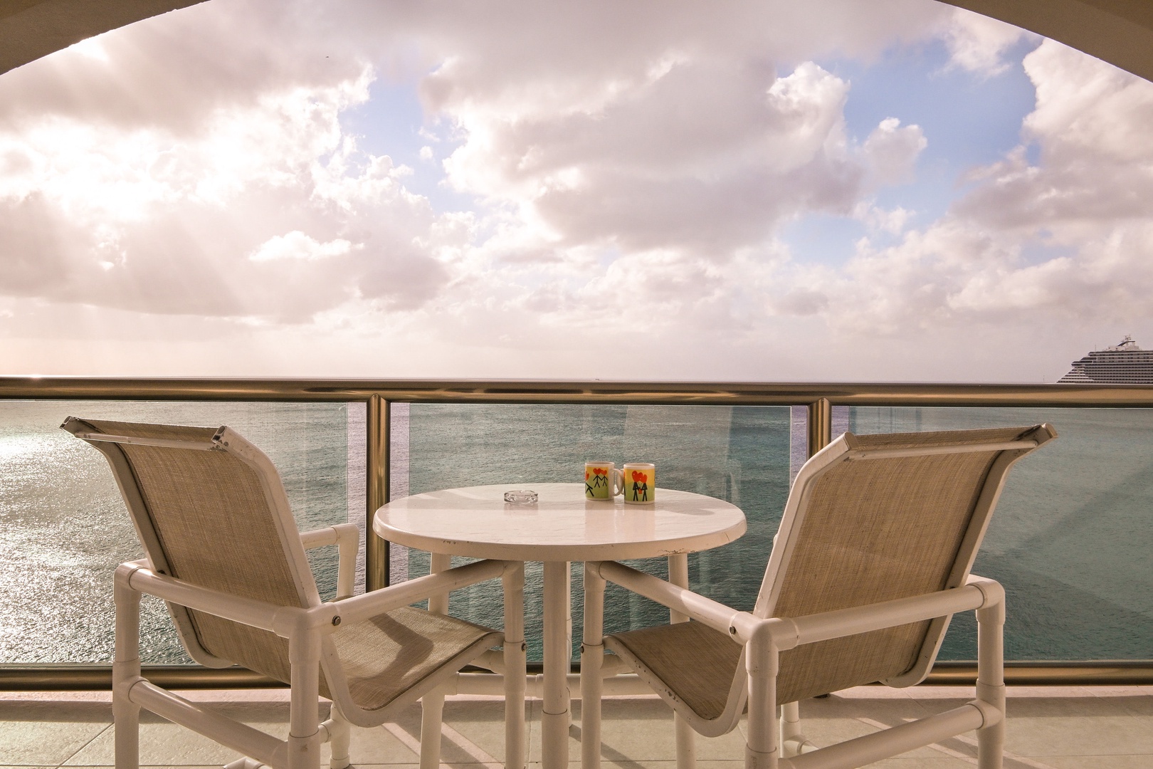 Chic Ocean View Condo w/ Private Terrace