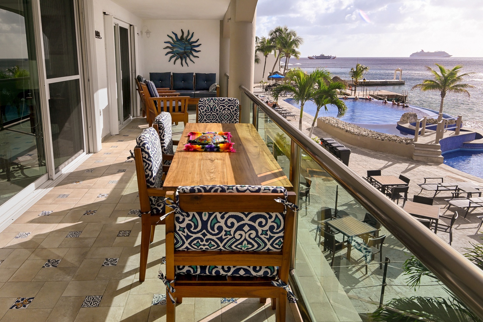 Beachfront El Cantil 2BN in Downtown Cozumel
